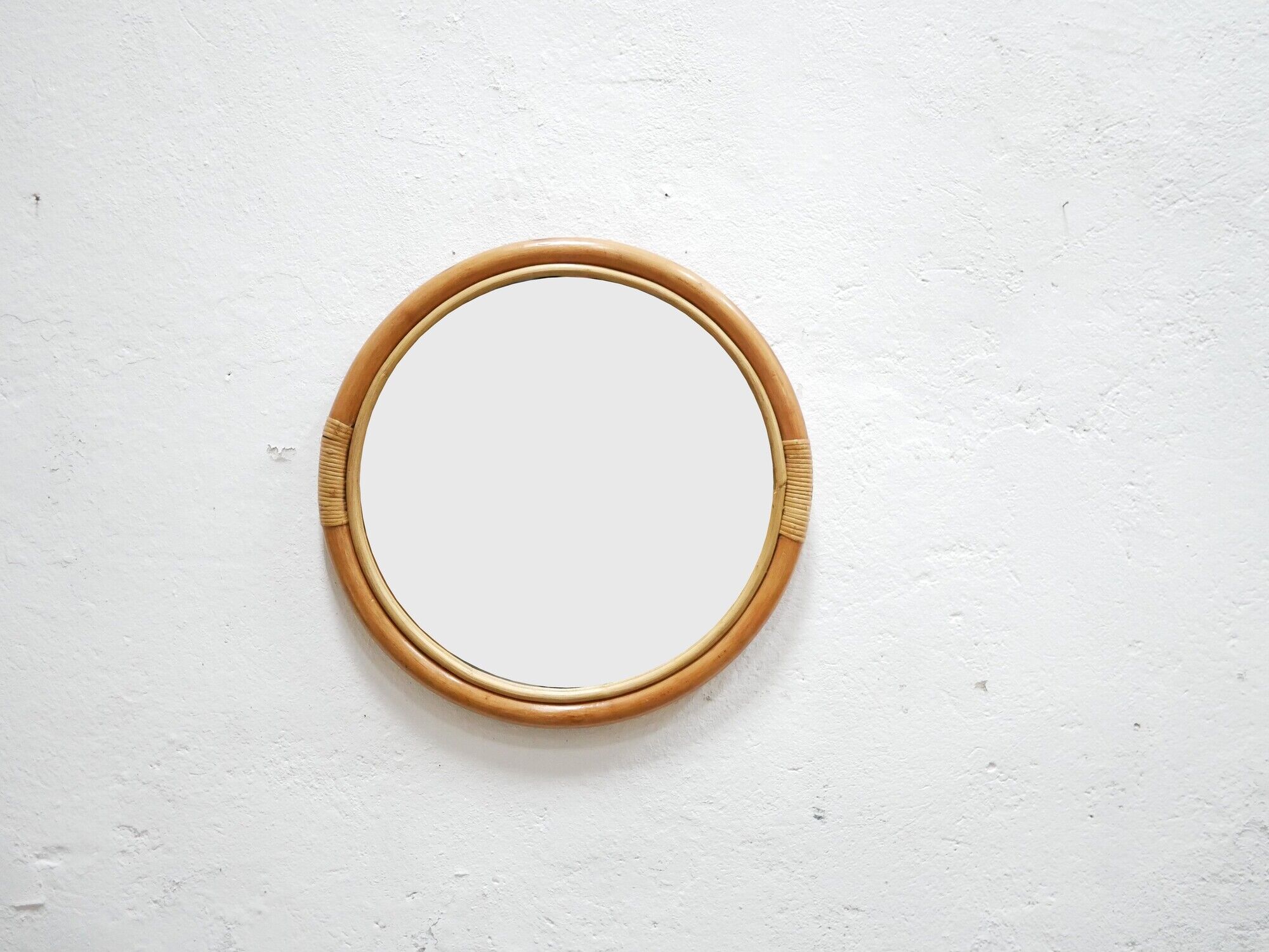 Miroir rond vintage en bambou et rotin 57cm x 57cm