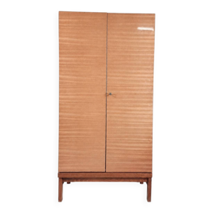 garde-robe vintage en
