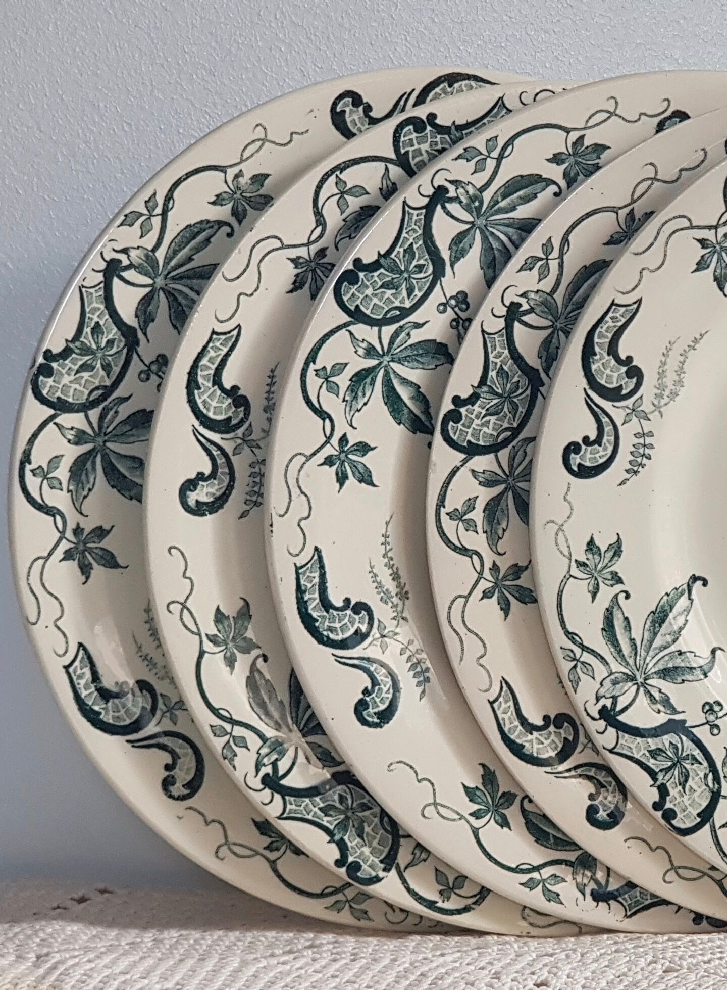 Ens. of 6 flat plates Model "Modern" Iron Earth R&A Salins