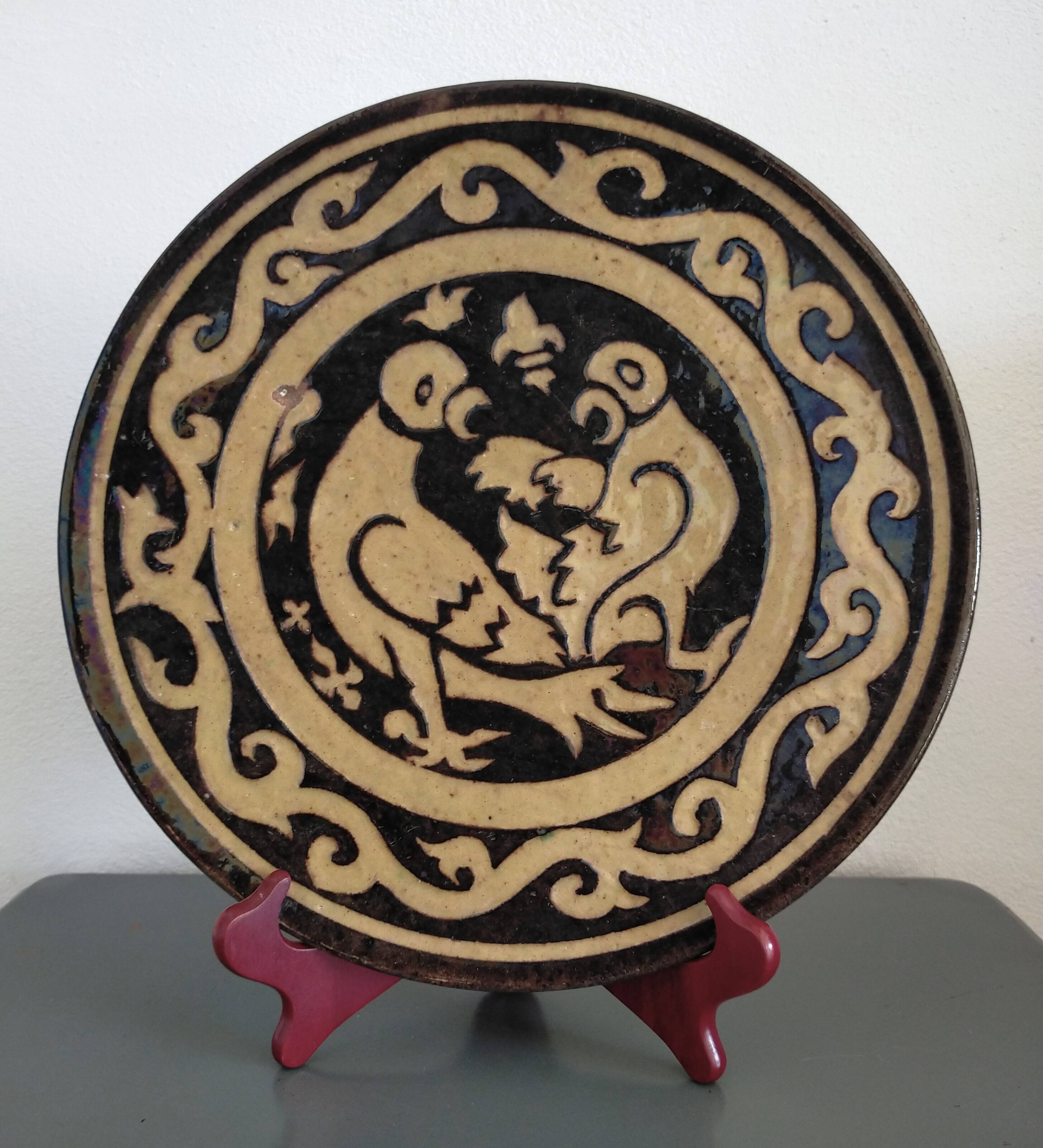 Vintage dish from Dauphiné in glazed terracotta Couple of pigeons