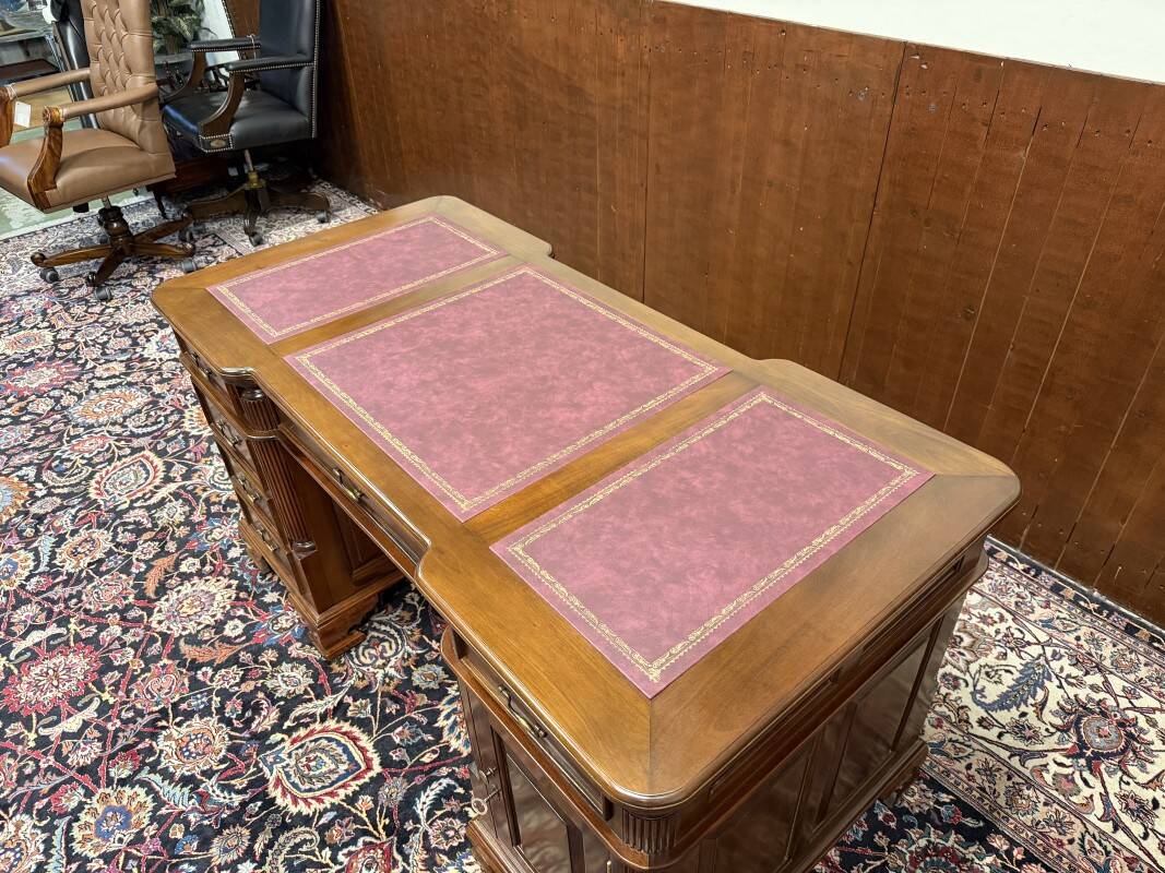 New! - Classic English Desk Partnerdesk Red Leather