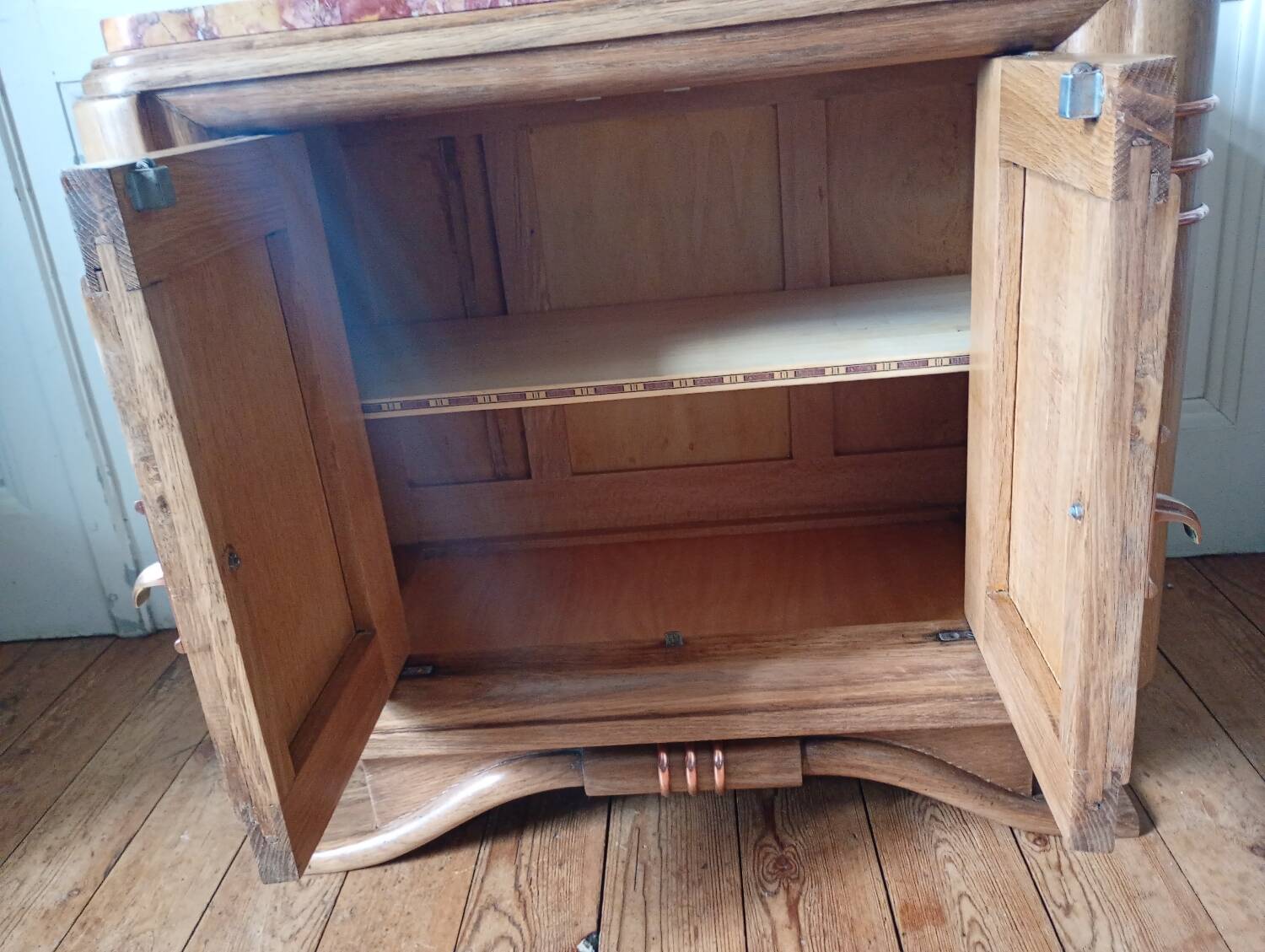Antique oak chest of drawers