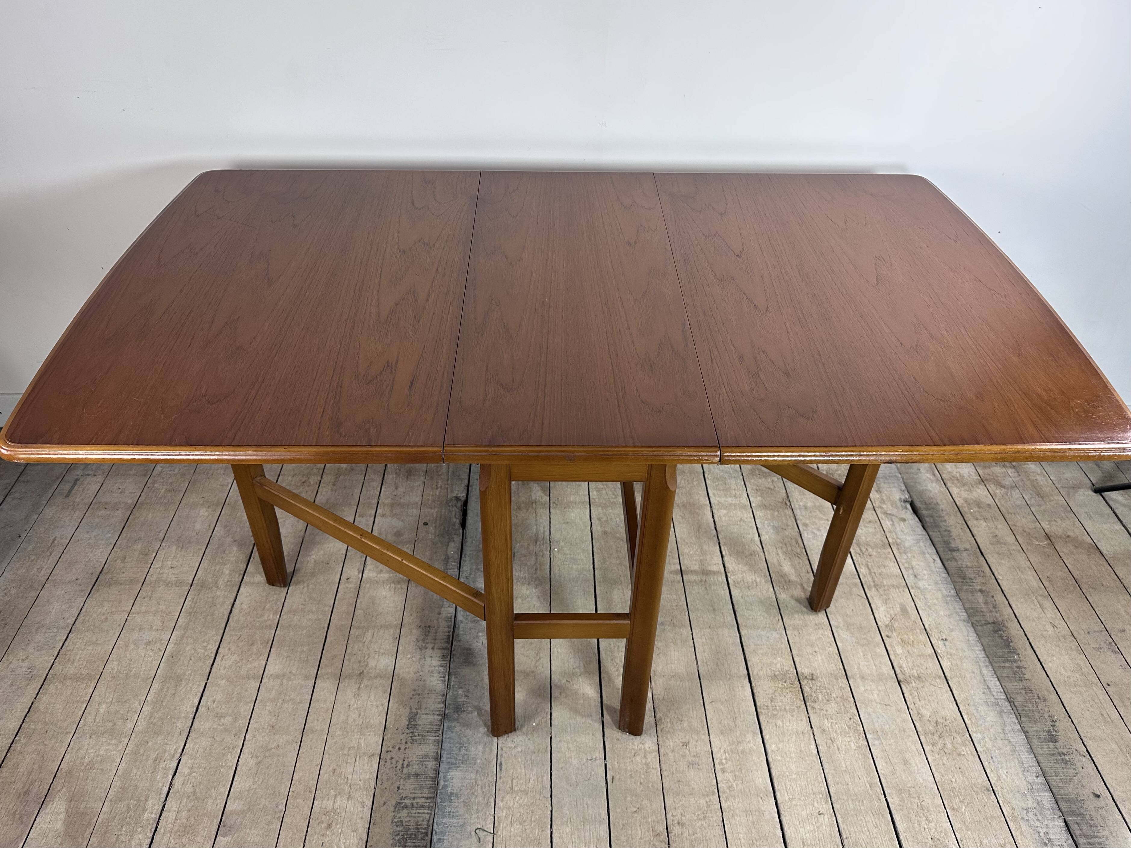 Vintage Meredew 1960 teak folding table