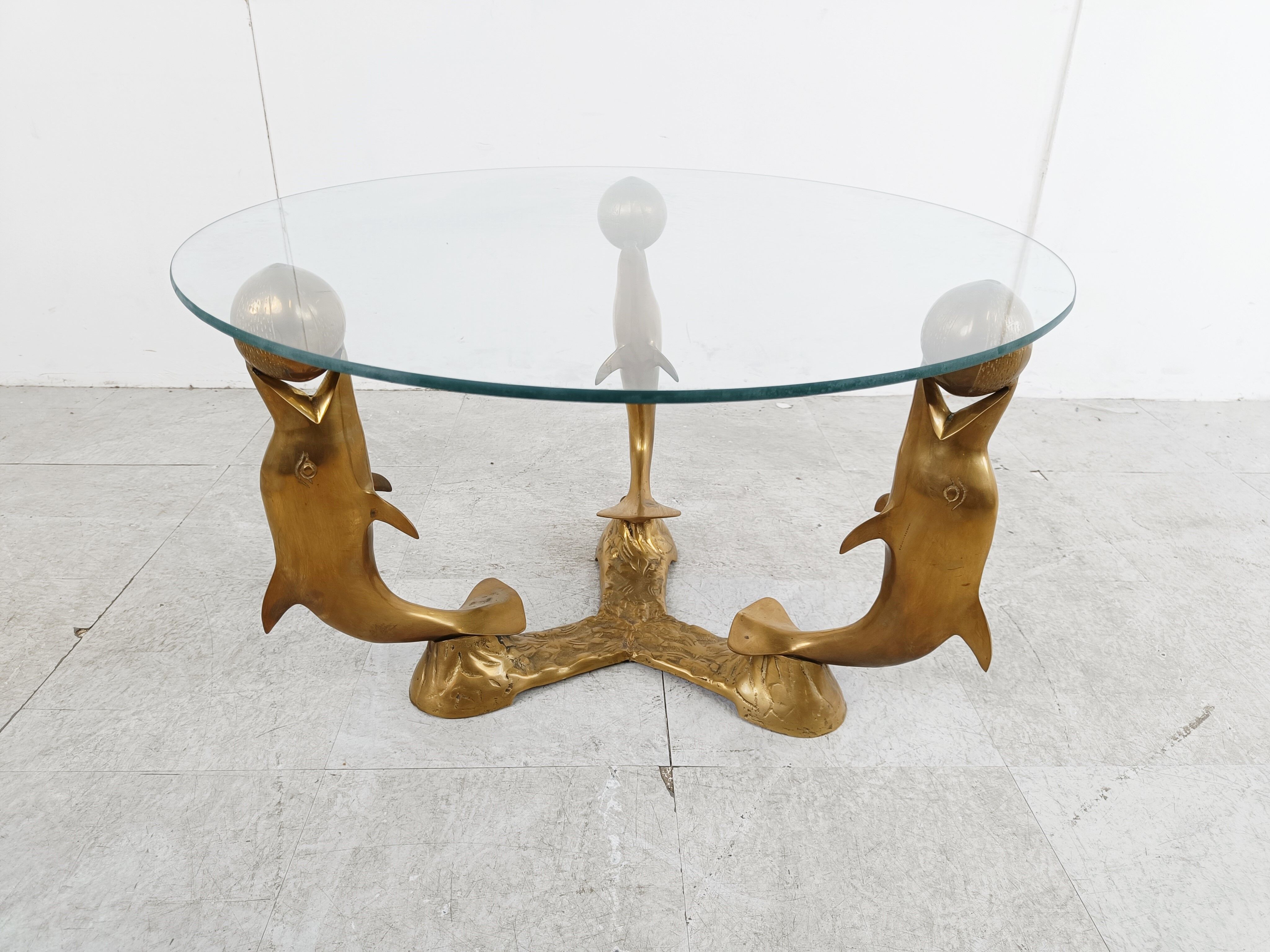 Table basse dauphin vintage en laiton, années 1970