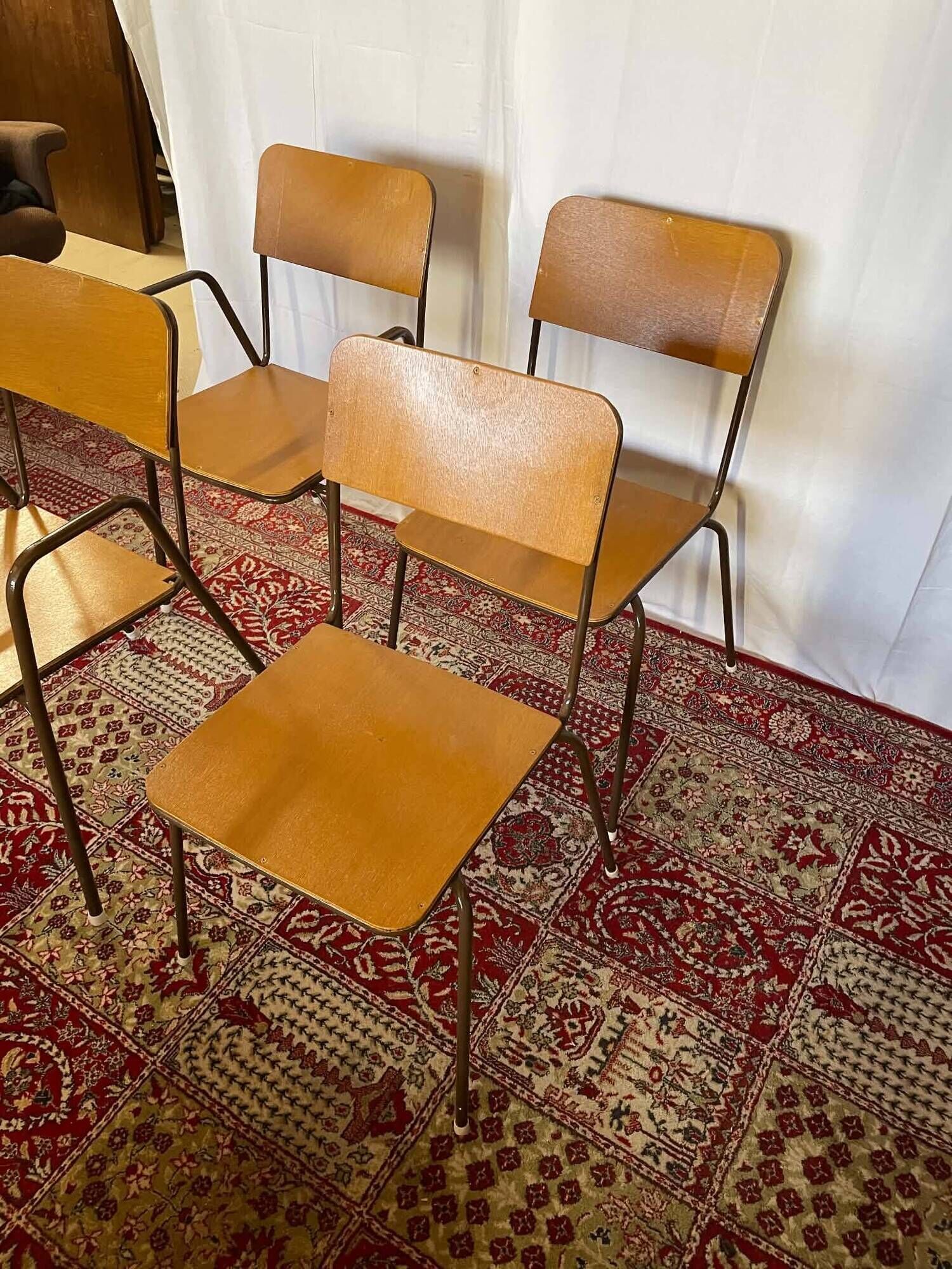Set of 2 vintage school chairs and 2 armchairs.