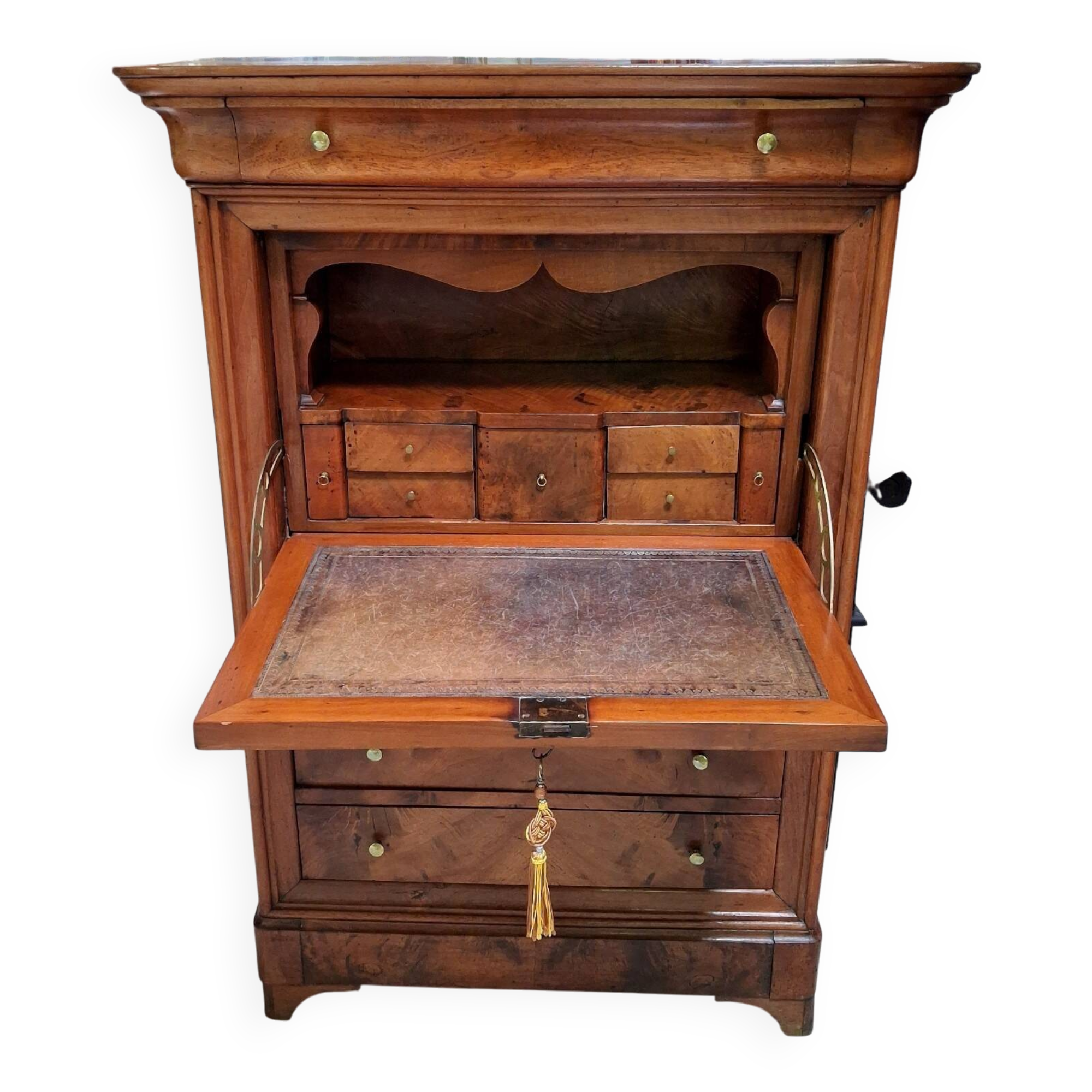 Important secretary in walnut from the Louis Philippe period, 19th century.