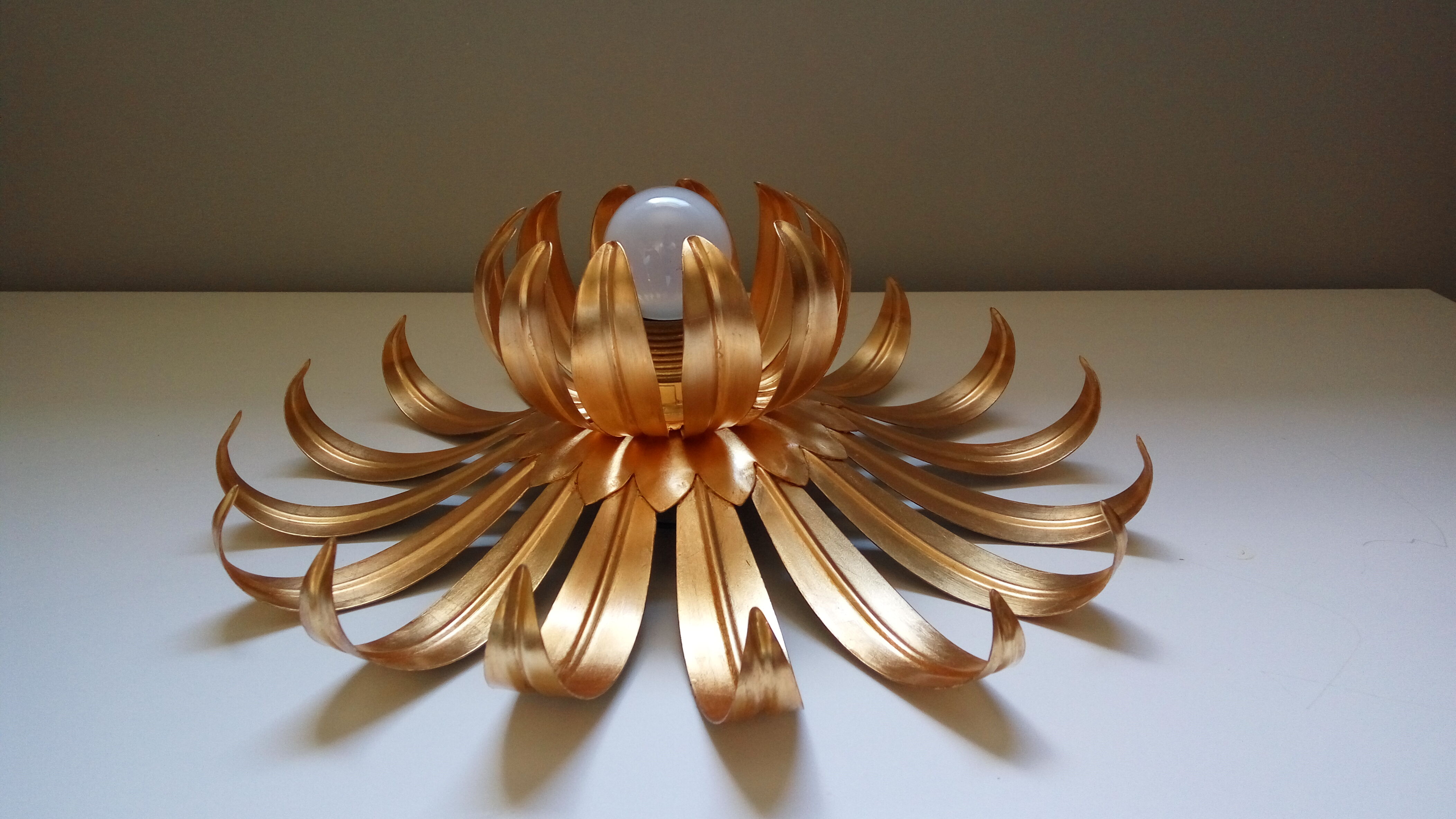 Wall lamp flower vintage