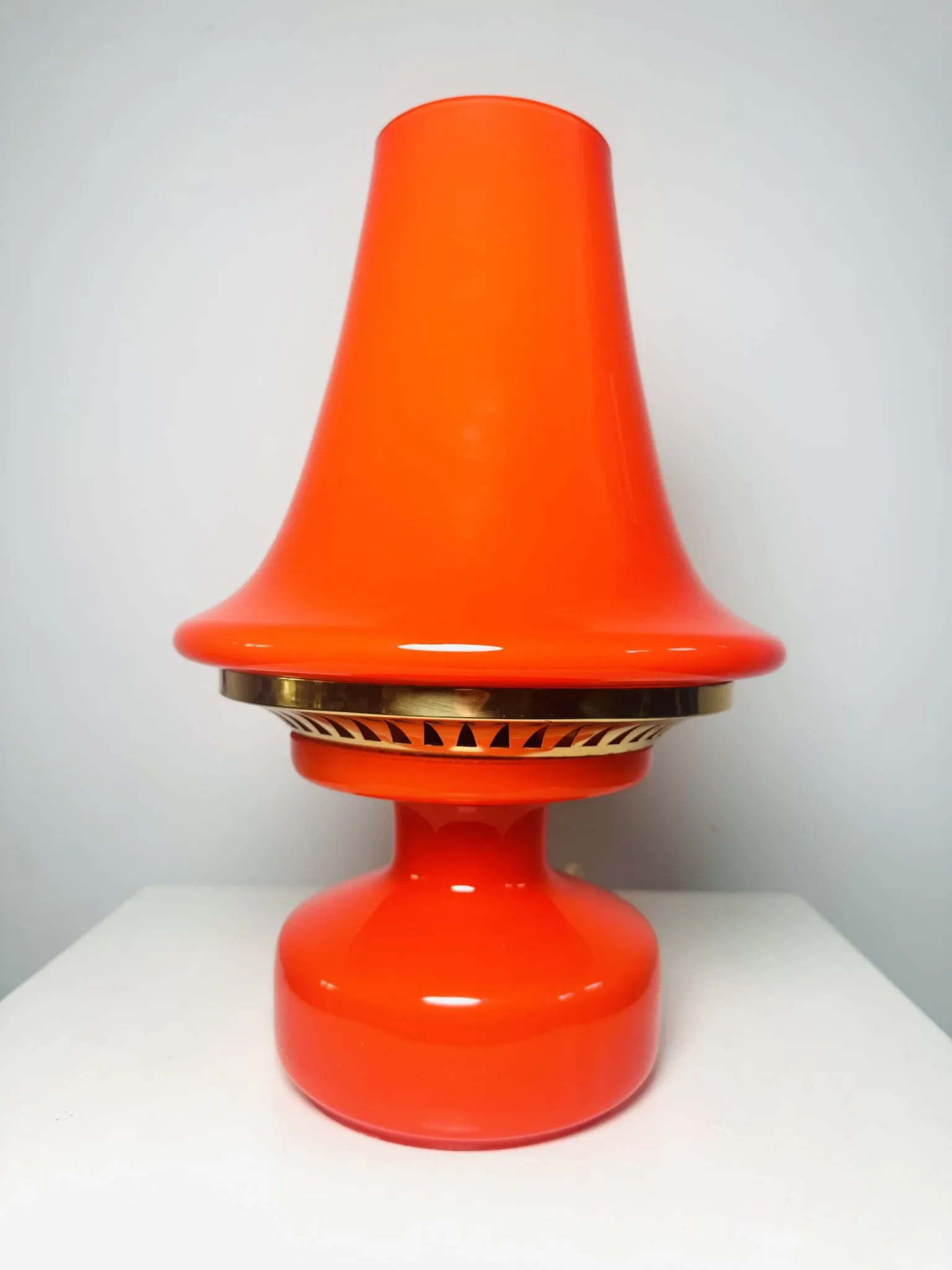 Table lamp in glass B-124 by Hans-Agne Jakobsson for Markaryd Ab, Sweden, 1960s.