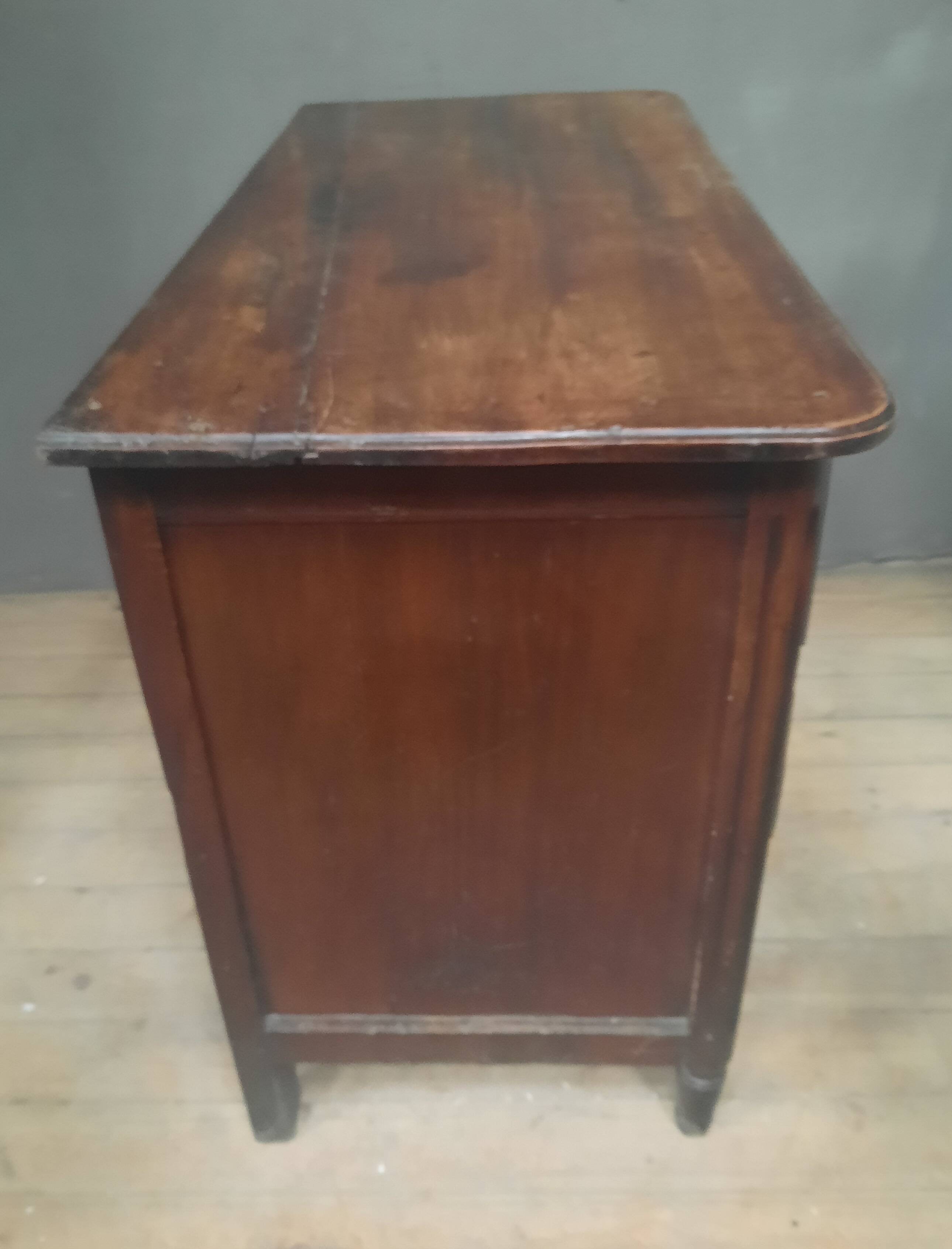 Eighteenth-century walnut chest of drawers