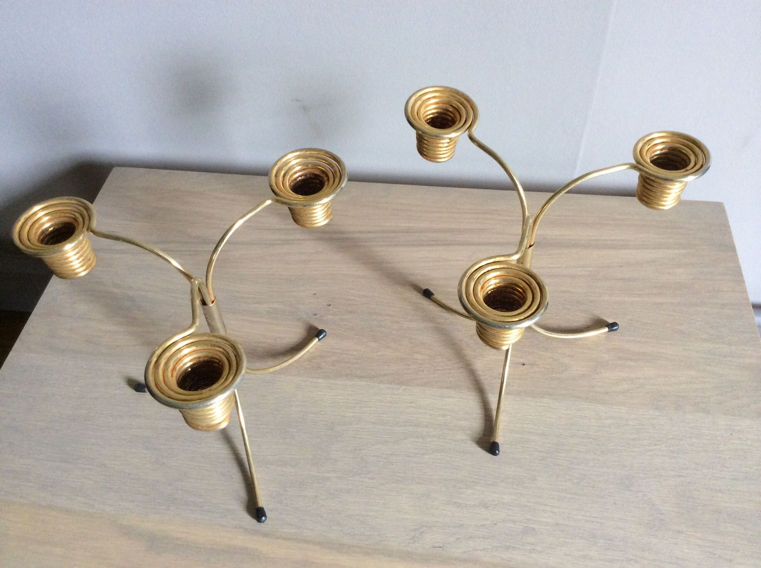 Wire dorė 60s candlesticks