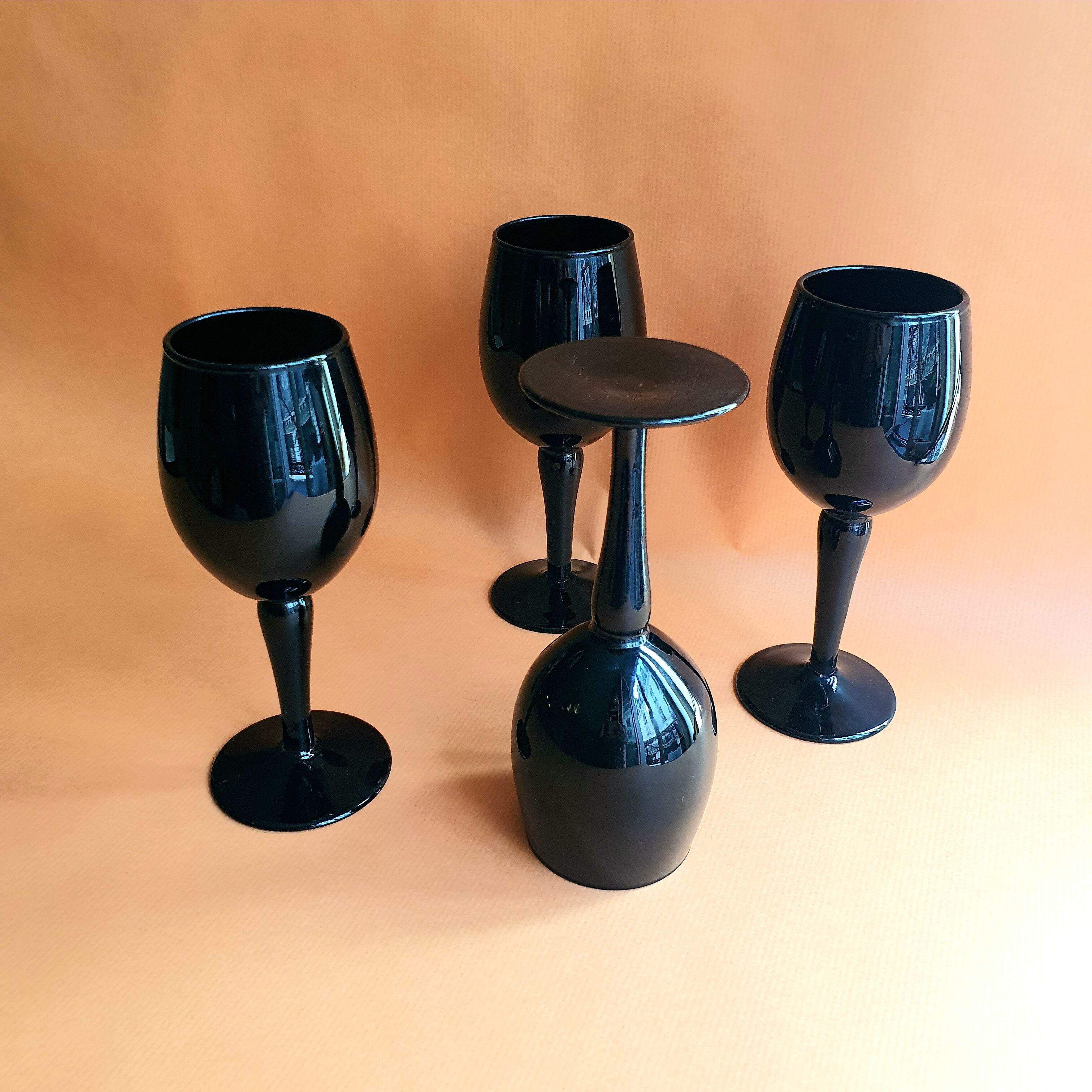 Set of 4 black opaline foot glasses