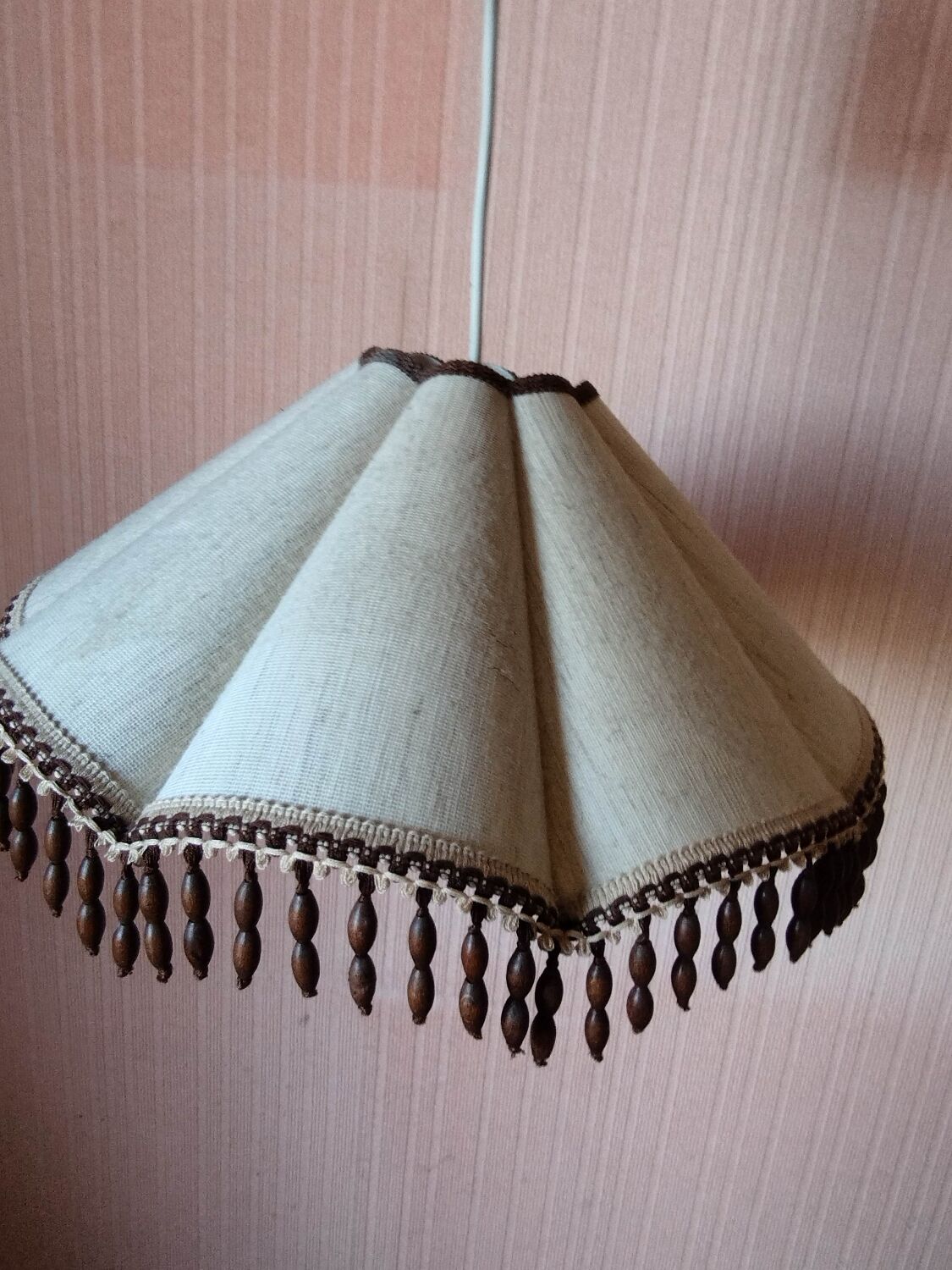 Suspension tissu perle bois
