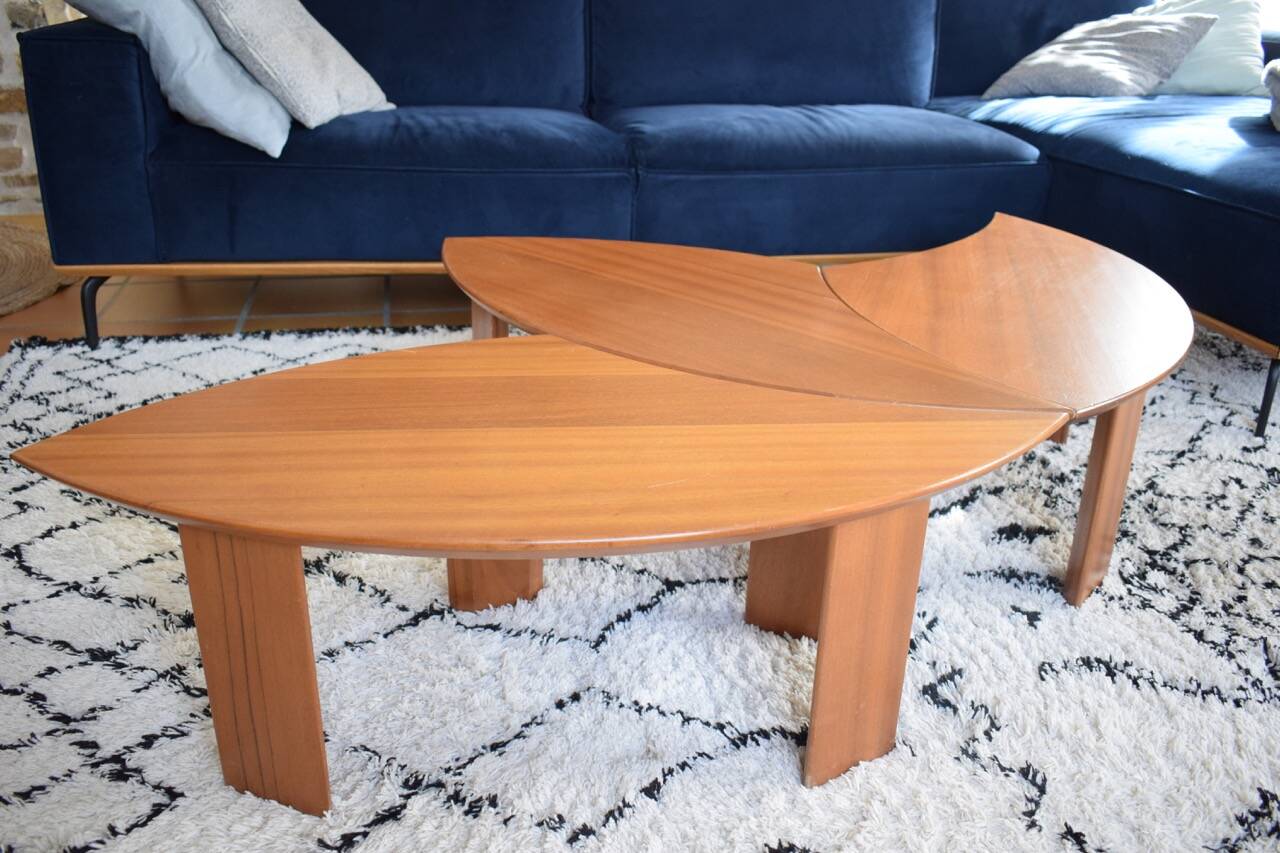 Modular petal coffee table in 3 parts