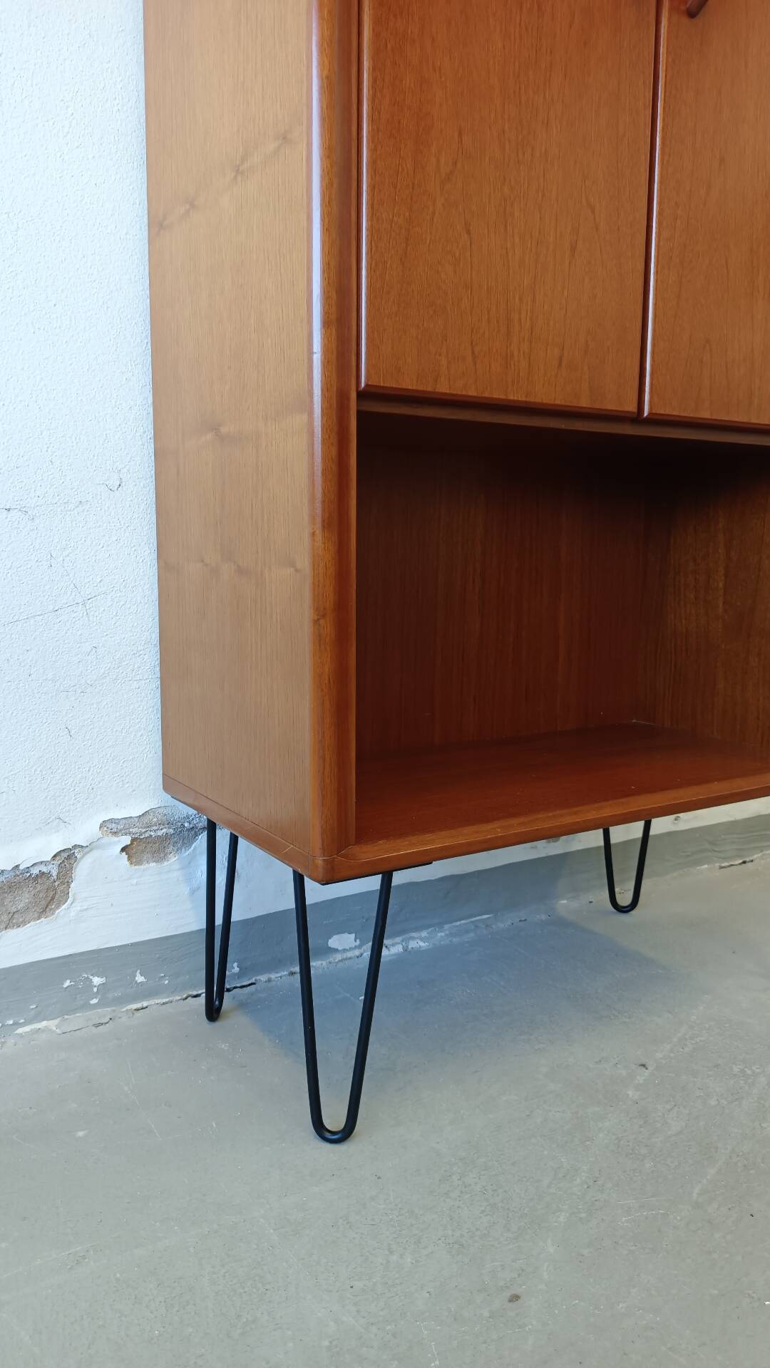 Luning teak wardrobe