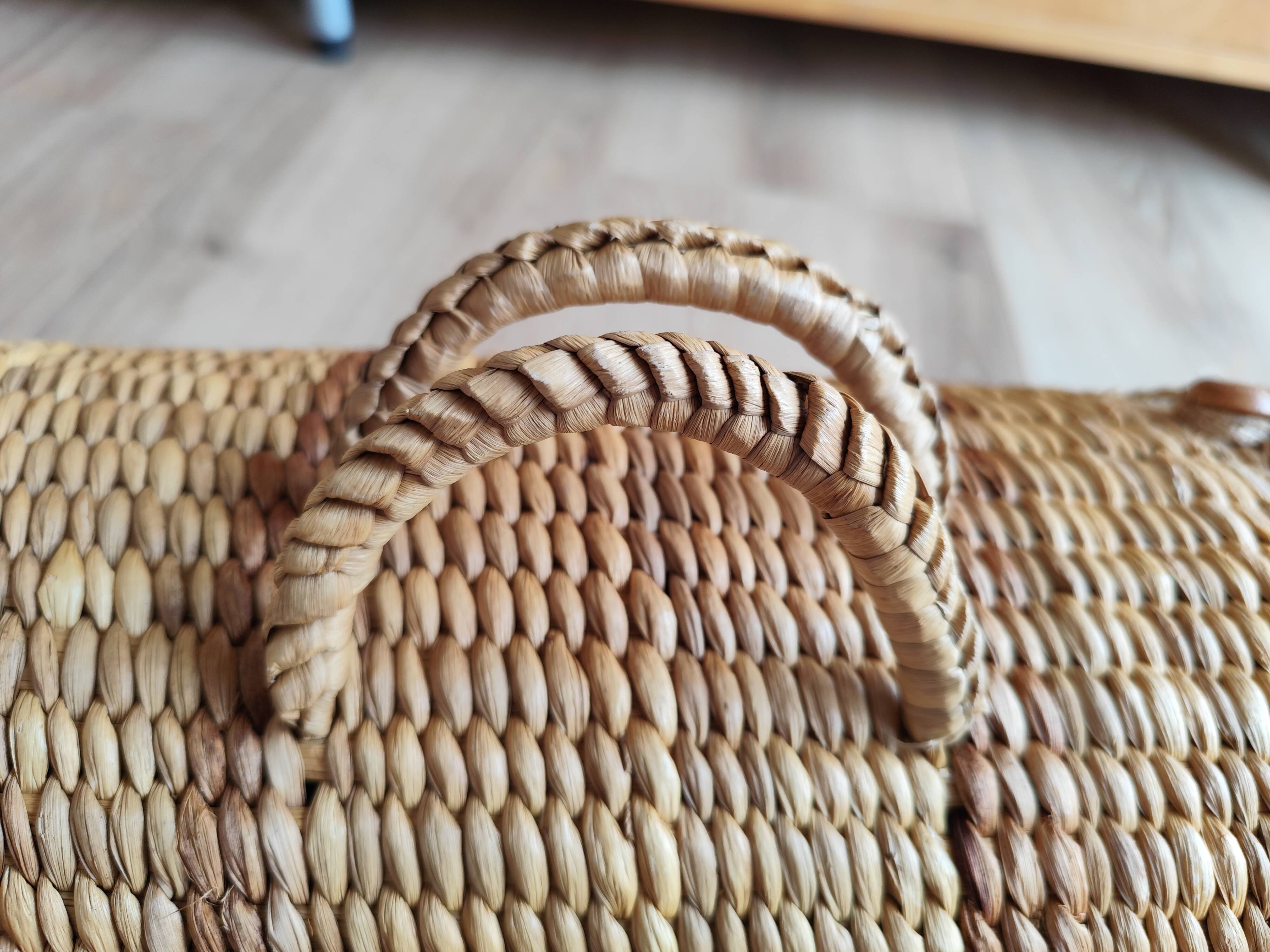 Vintage raffia wicker basket bowling bag