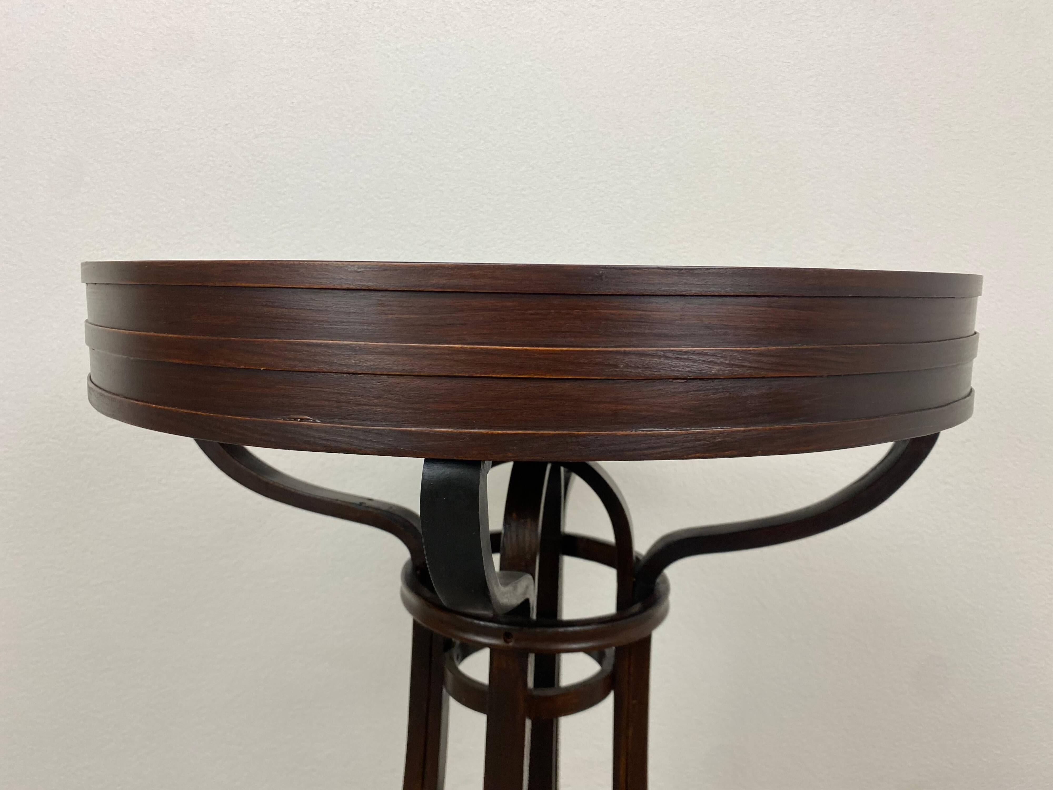 Table plante Sécession n°35 par Marcel Kammerer