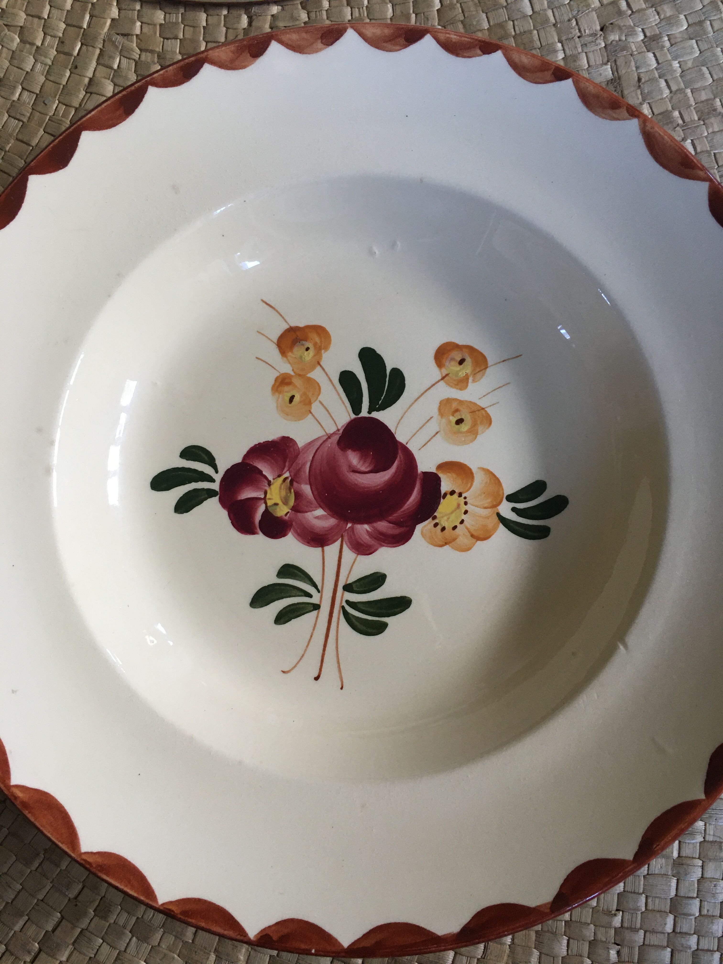 Series of 8 soup plates