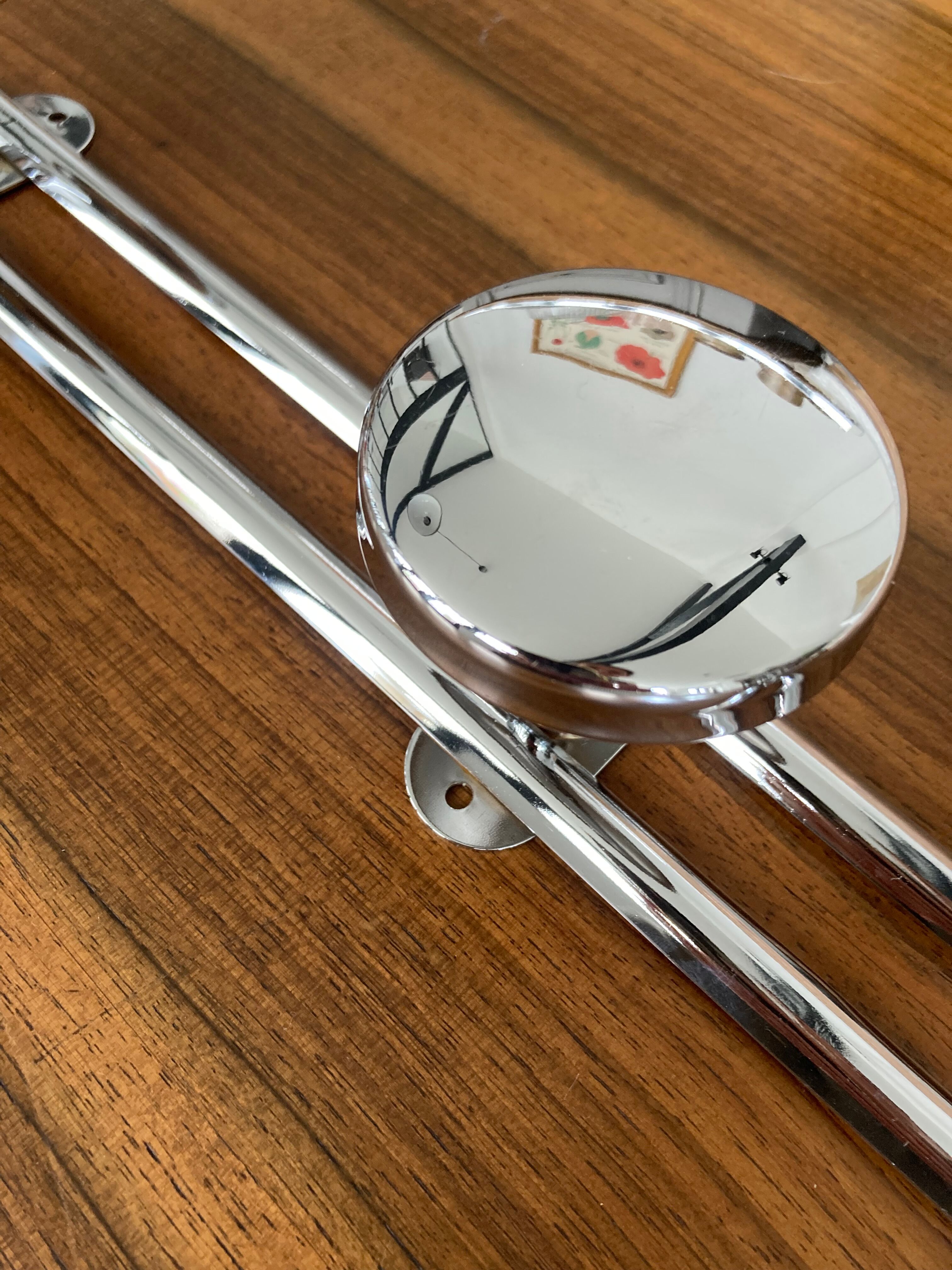 Vintage hook chrome 3 supports