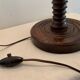 Pied de lampe en bois tourné et en forme d'ogive