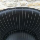 Swivel bar stool