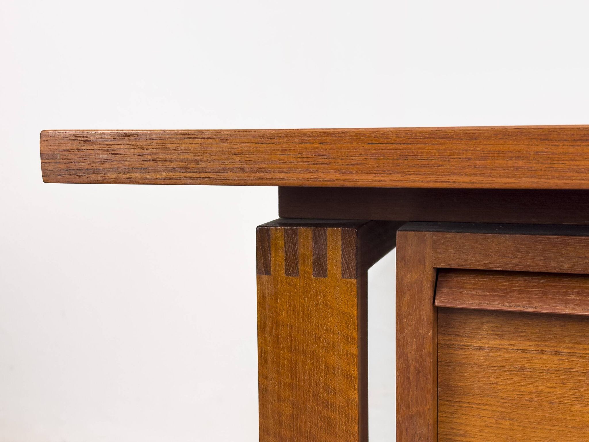 Mid-century teak desk by Svend Åge Madsen for Sigurd Hansen, 1960s.