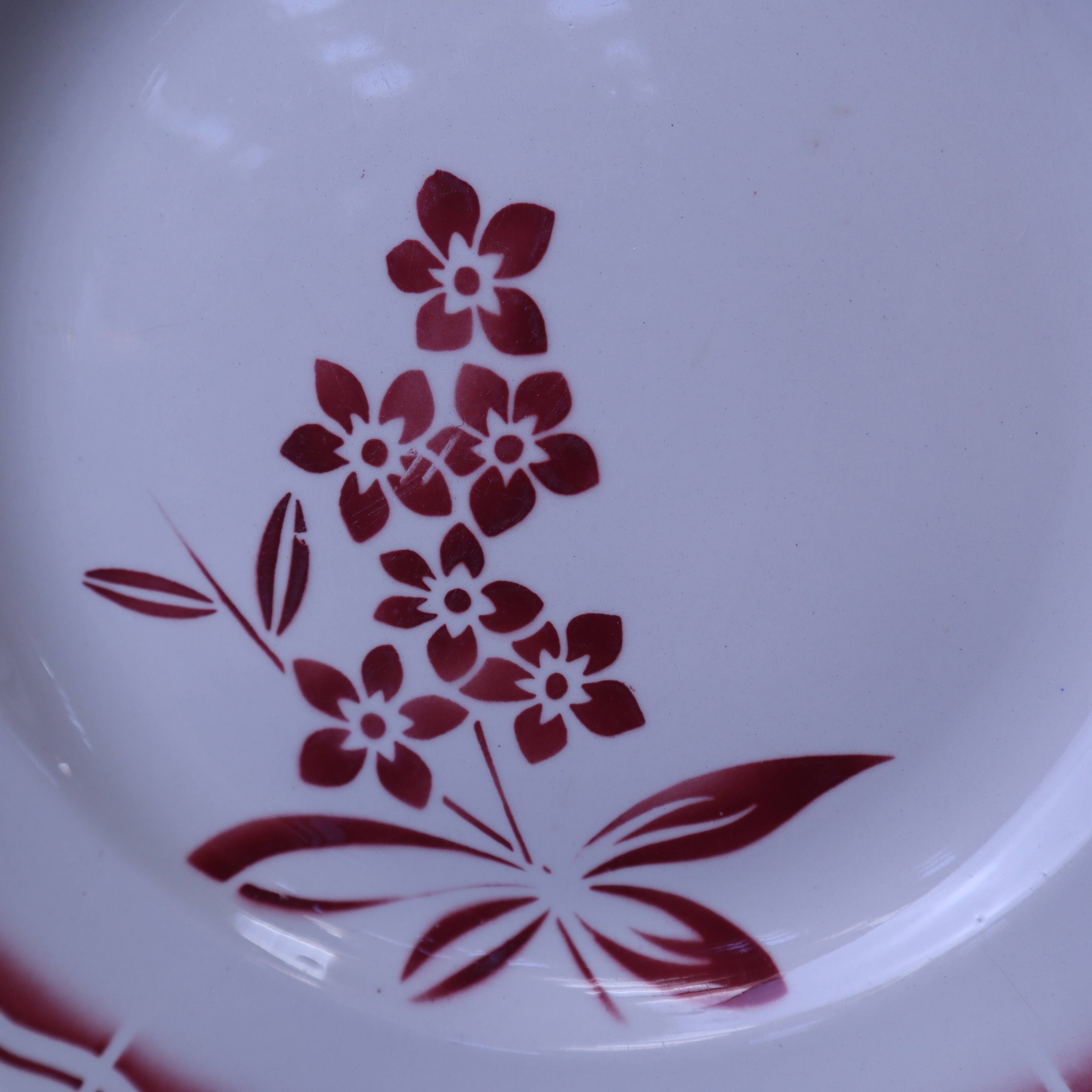 Plat rond fleurs rouge Badonviller