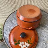 Marmite en terre cuite traditionnelle peinte a la main