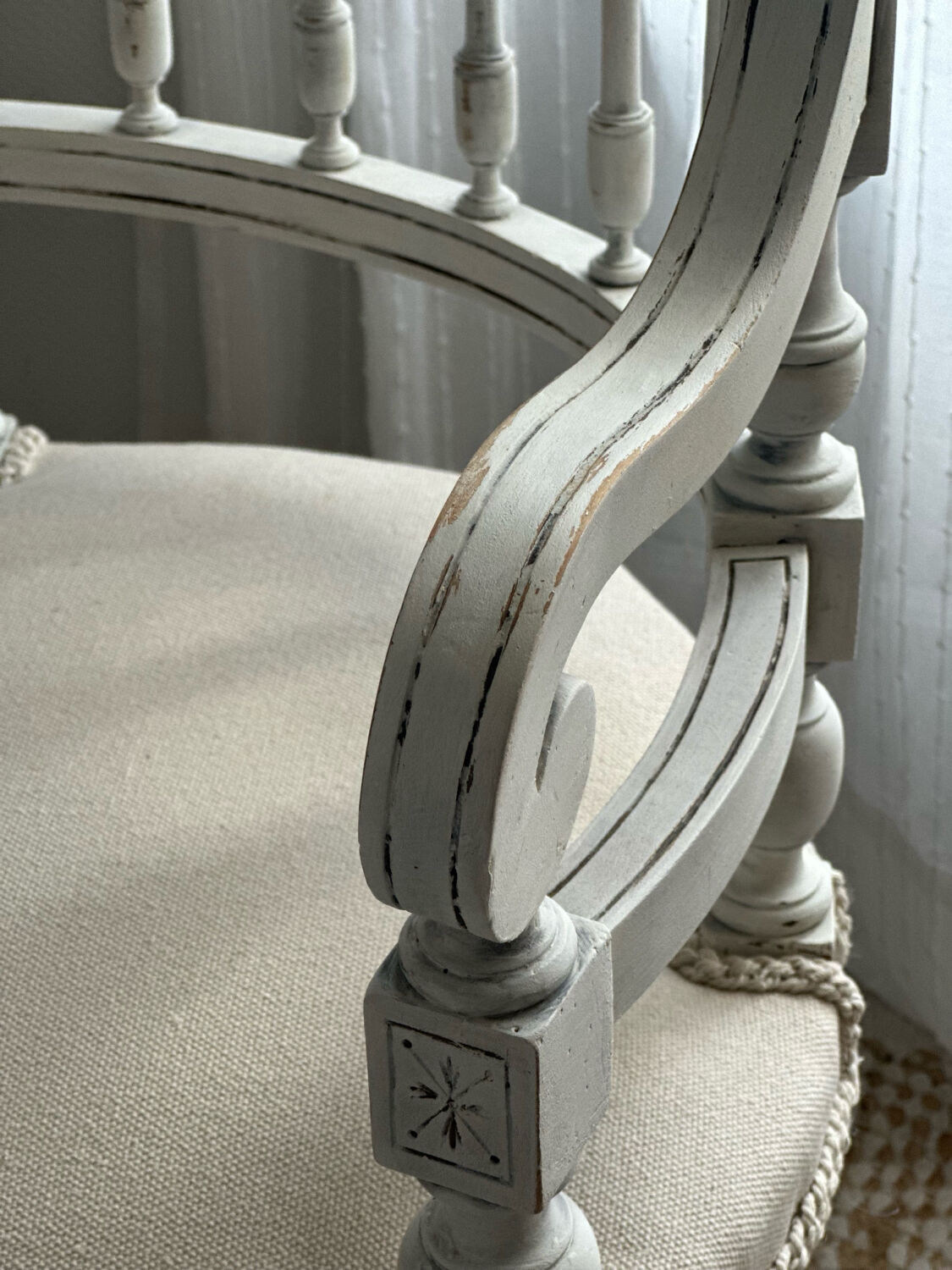 Fauteuil ancien restauré – pièce unique