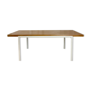 Table basse modèle T