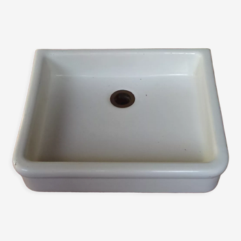 Ceramic sink