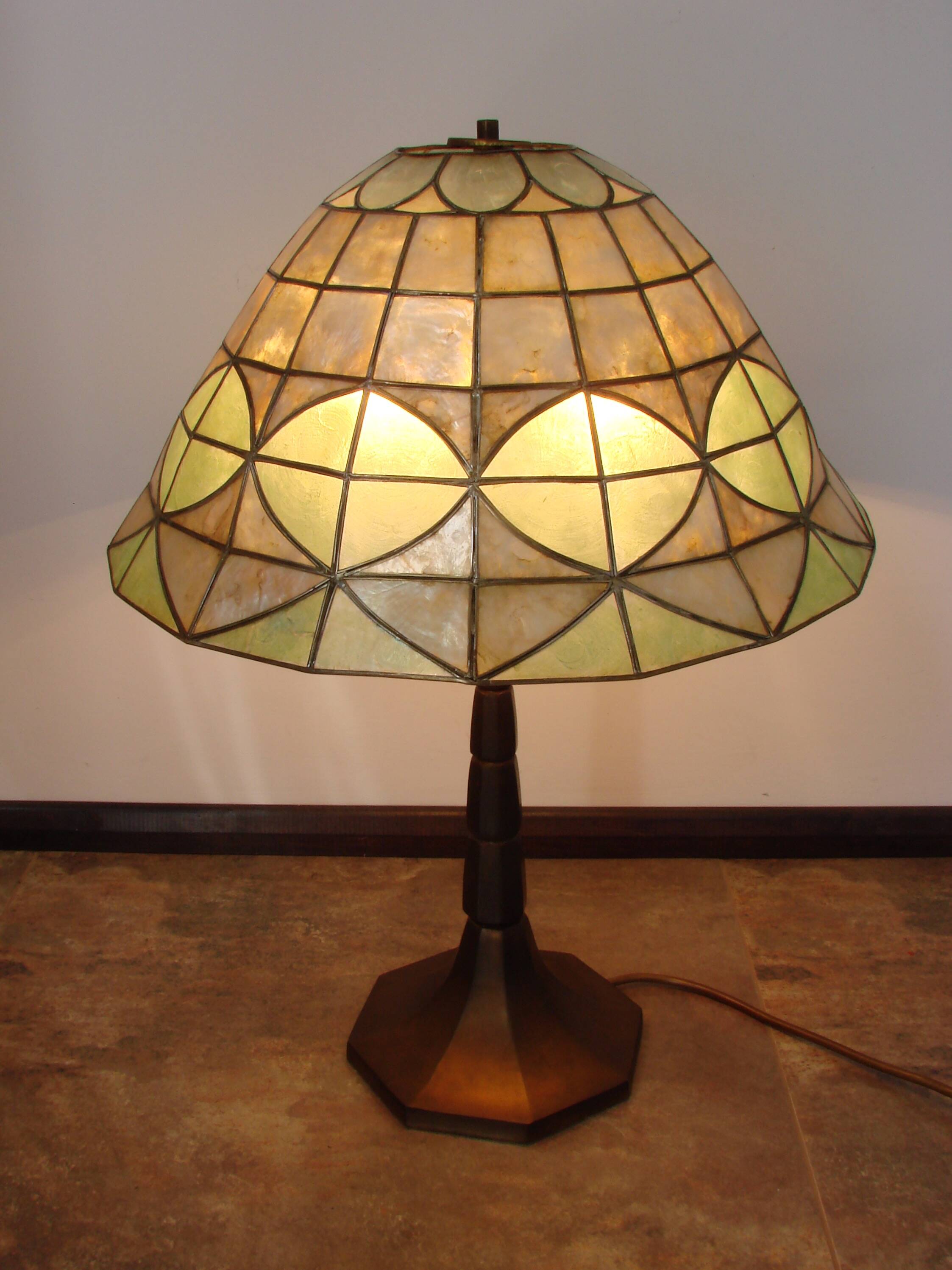 Tiffany-style table lamp