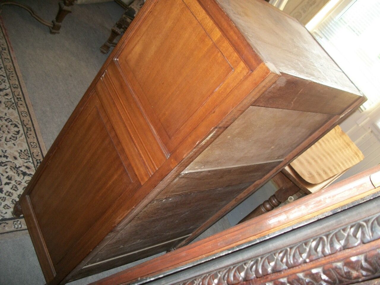 Art Deco bar furniture