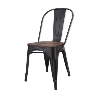 Industrial chair in matt black metal with dark natural wood seat