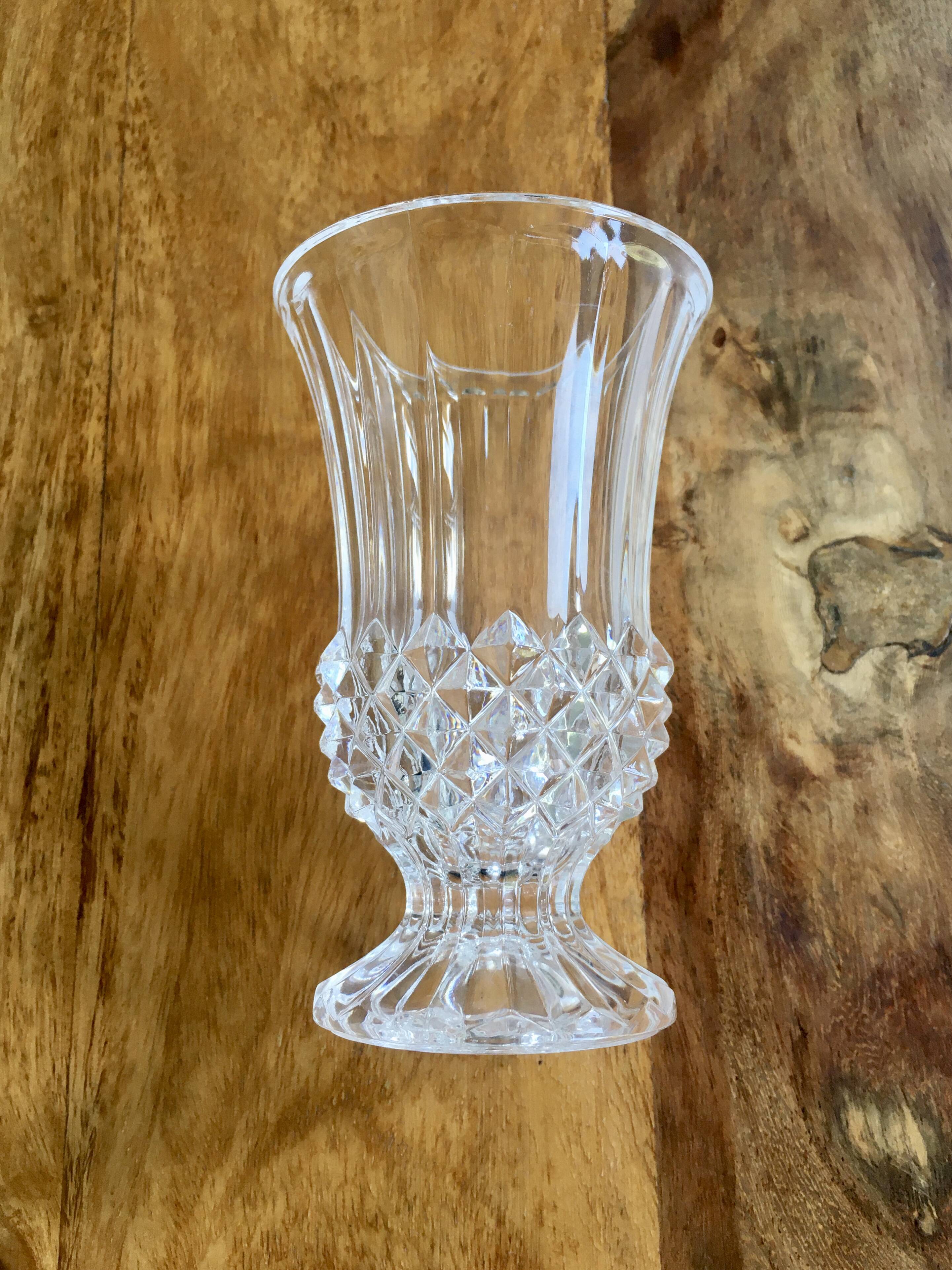 Vase en cristal taillé Art Deco