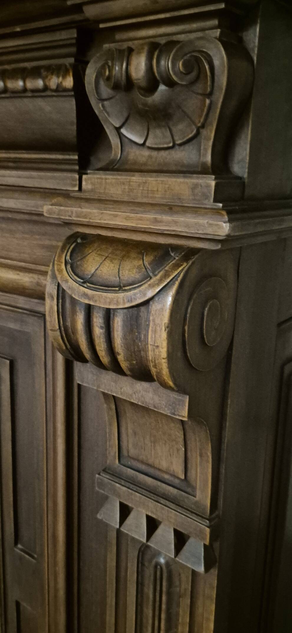 Renaissance sideboard Henry II style