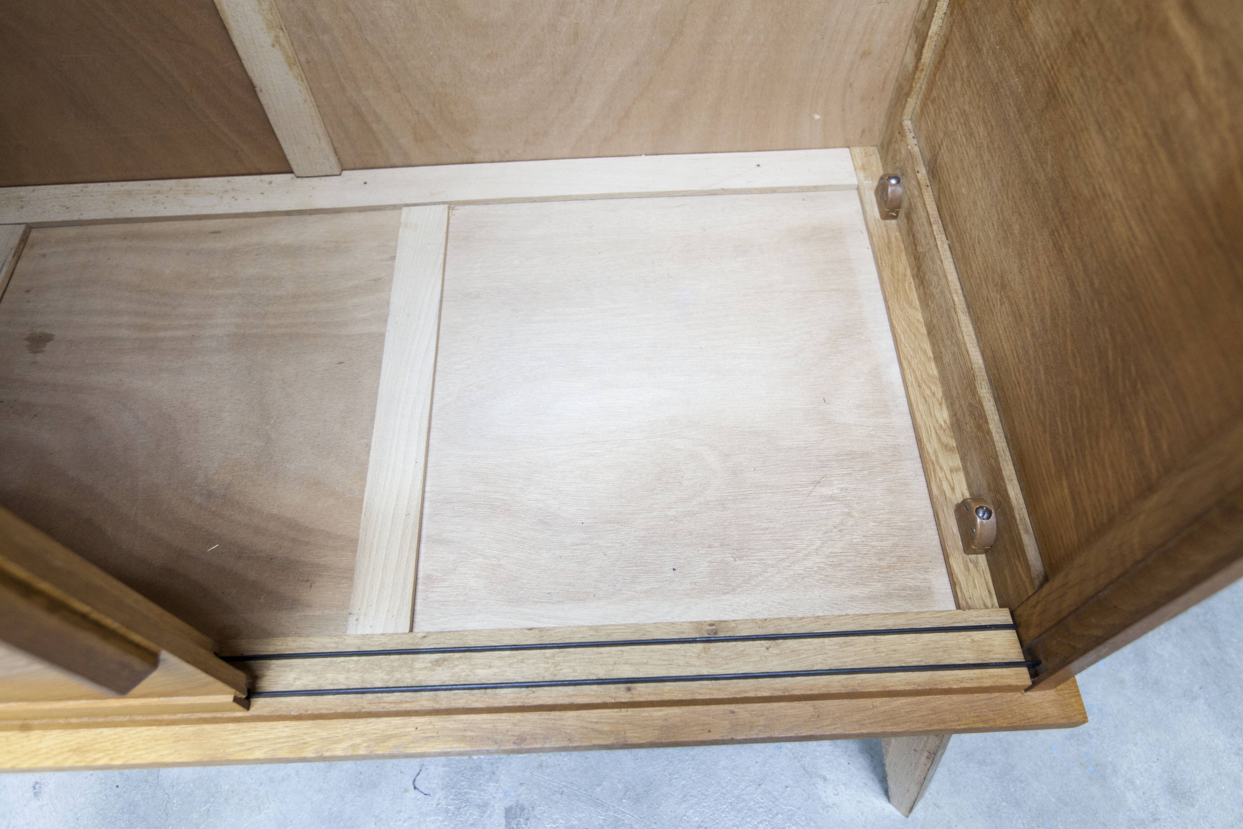 Armoire penderie 1950 pieds compas portes coulissantes plateau neuf