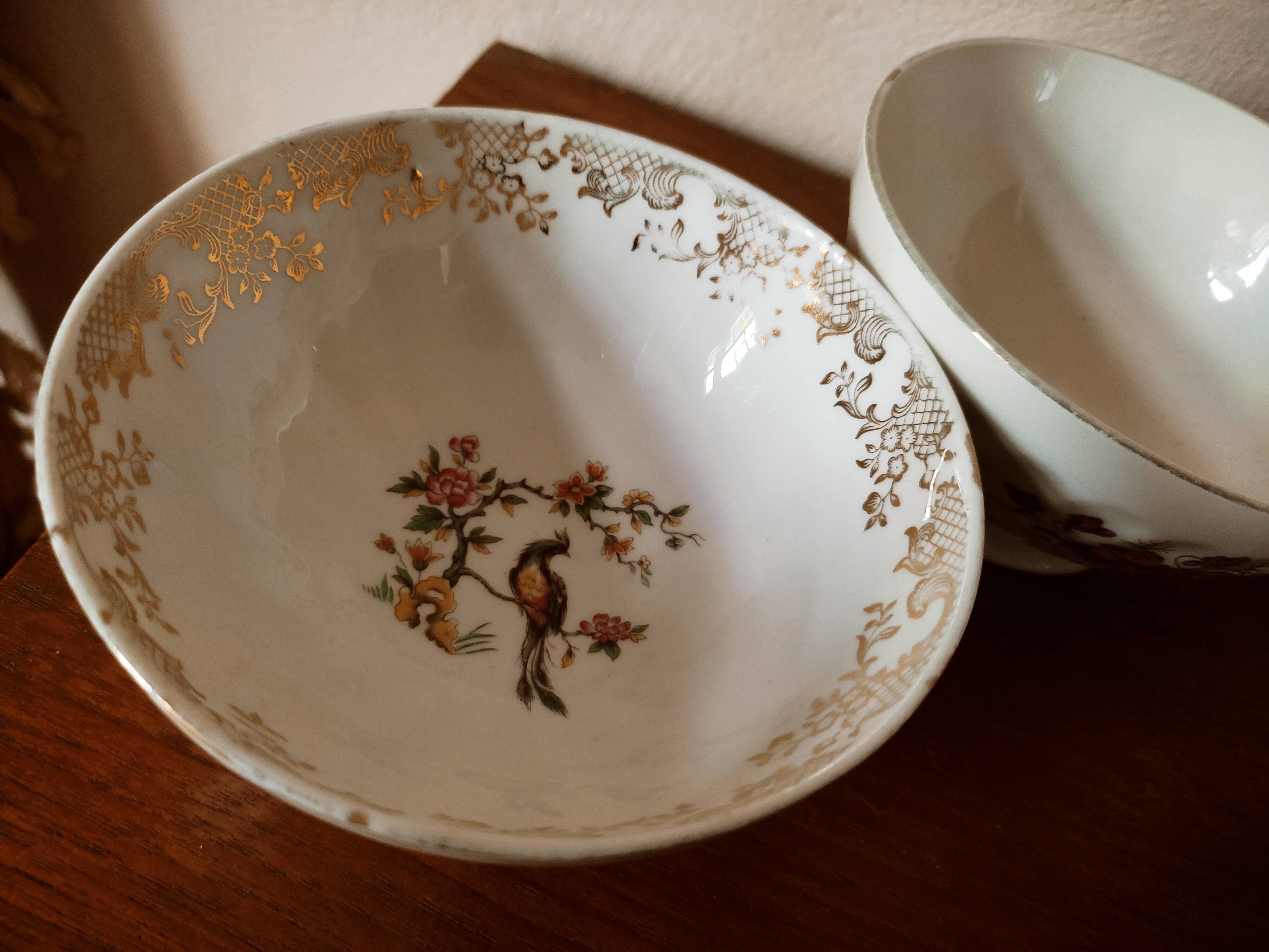 Set of 12 mismatched porcelain bowls