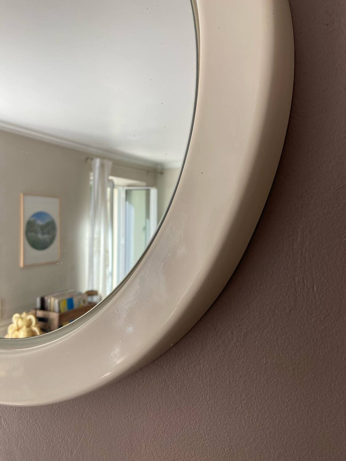 Miroir rond blanc en plastique vintage