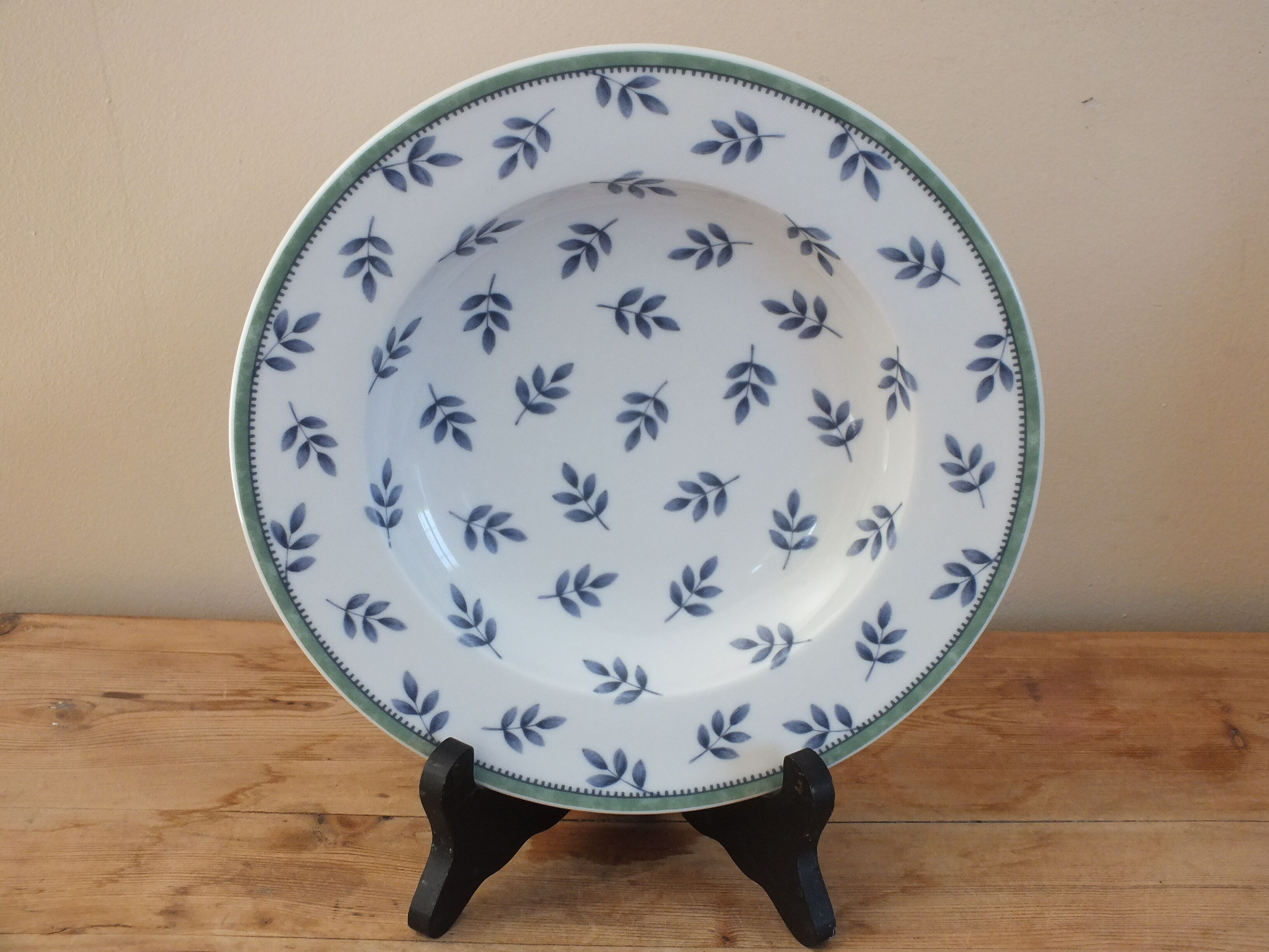 Villeroy & Boch hollow plate