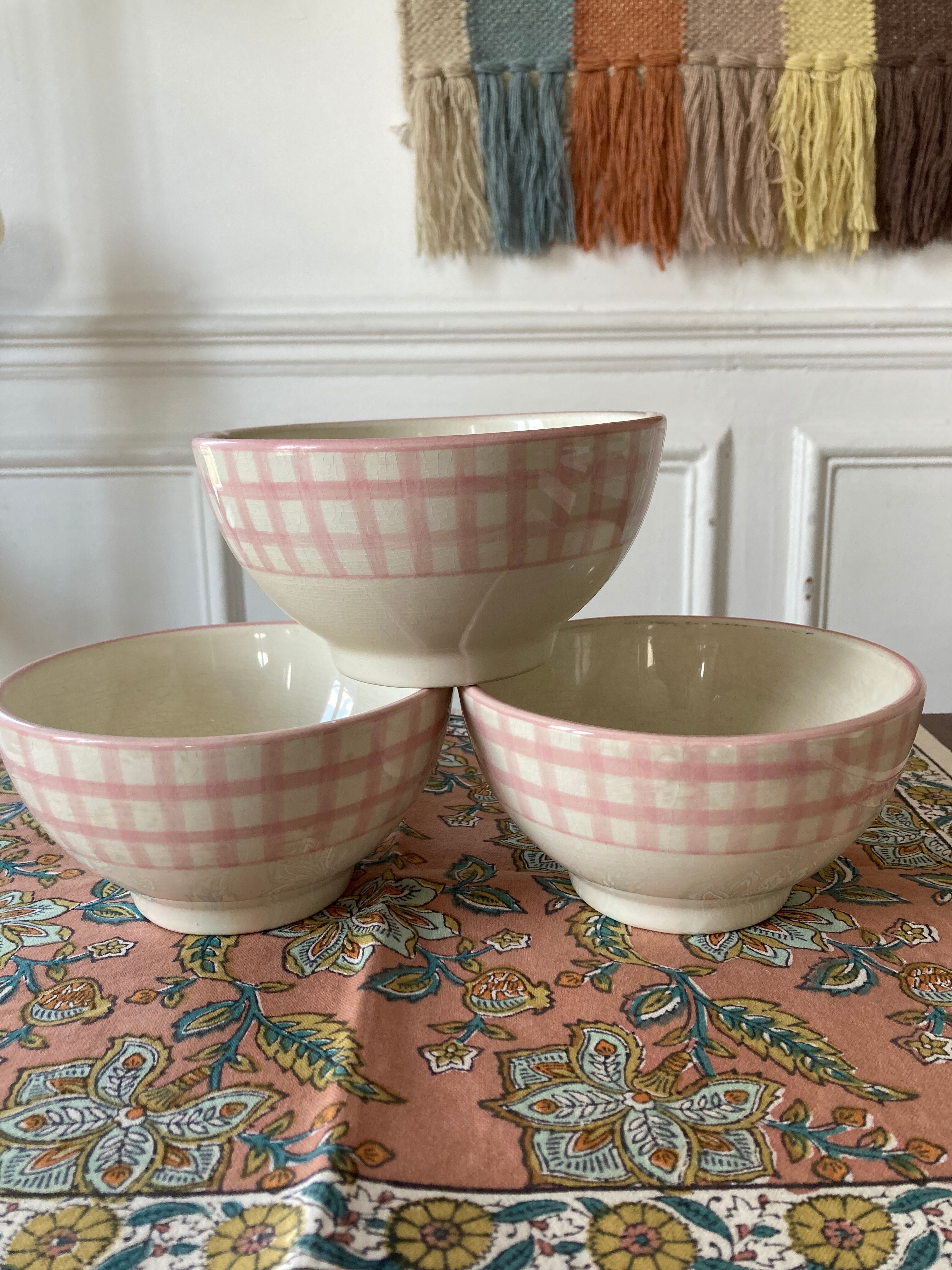 Set of 3 pink vichy bowls