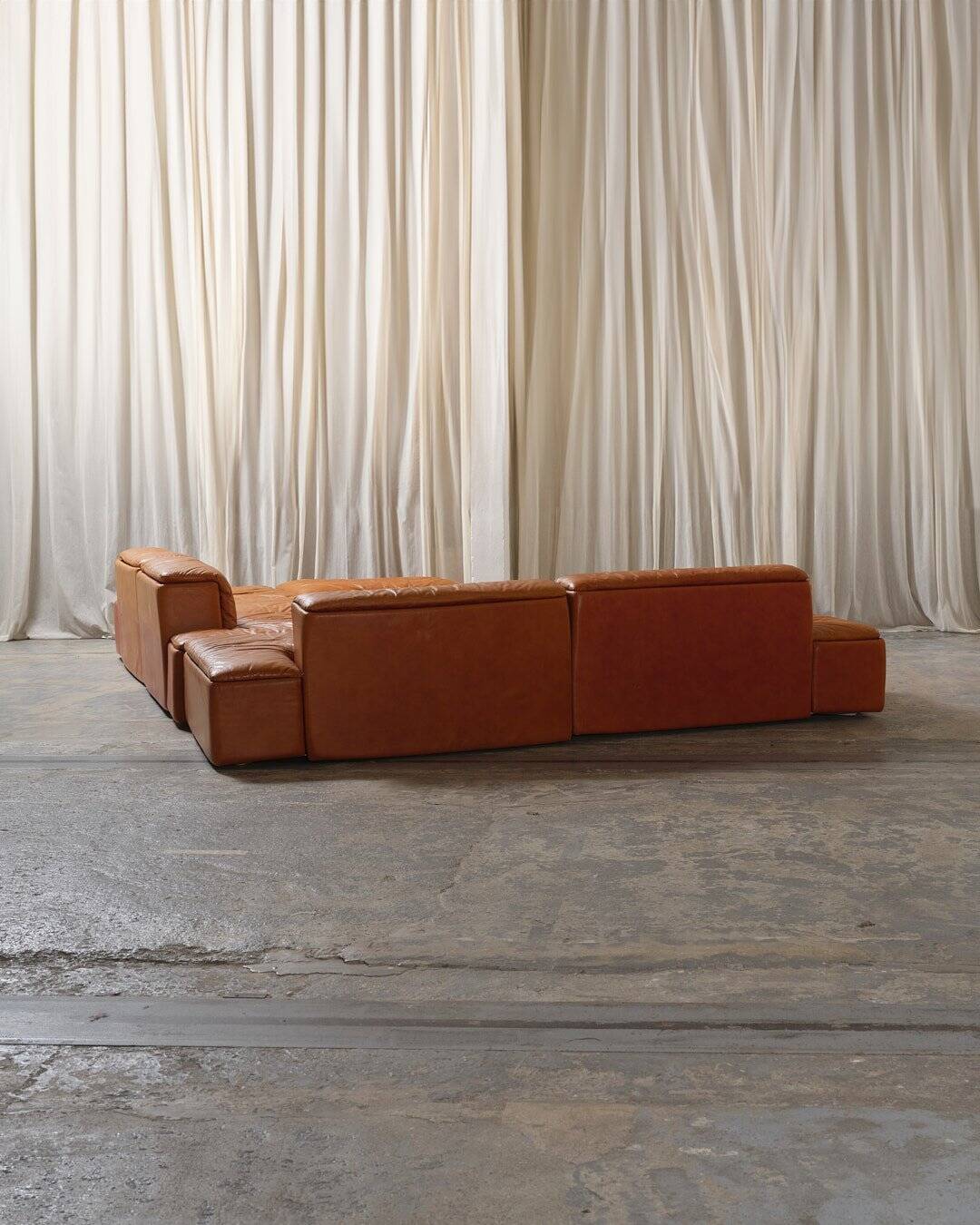 Paione modular sofa in brown leather, Claudio Salocchi, 1960s