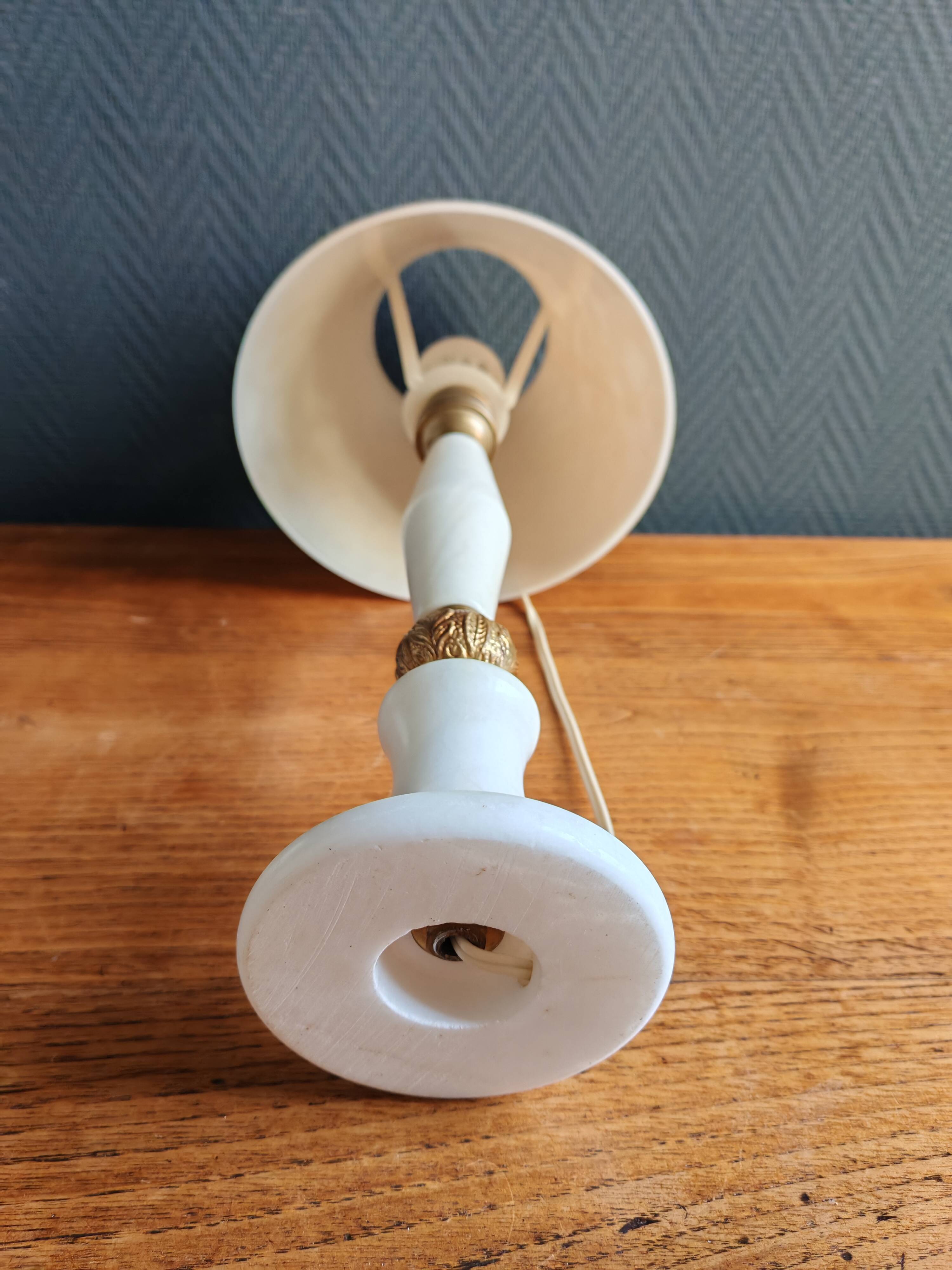 Vintage Table Lamp in White Marble and Brass