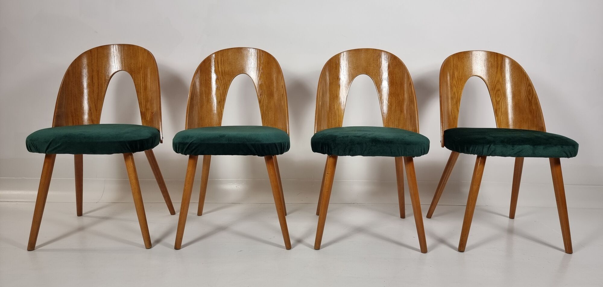 Dining Chairs by Antonín Šuman for Tatra, 1960s, Set of 4