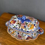 Soupière et plat Gien décor Pivoines, XXe siècle