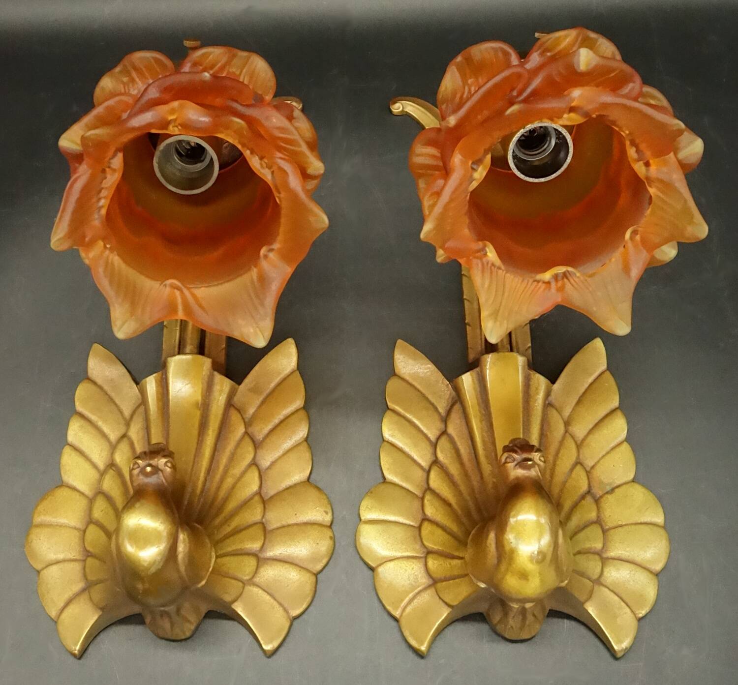 Pair of wall sconces with peacocks from the Art Nouveau period - bronze by Charles Ranc.