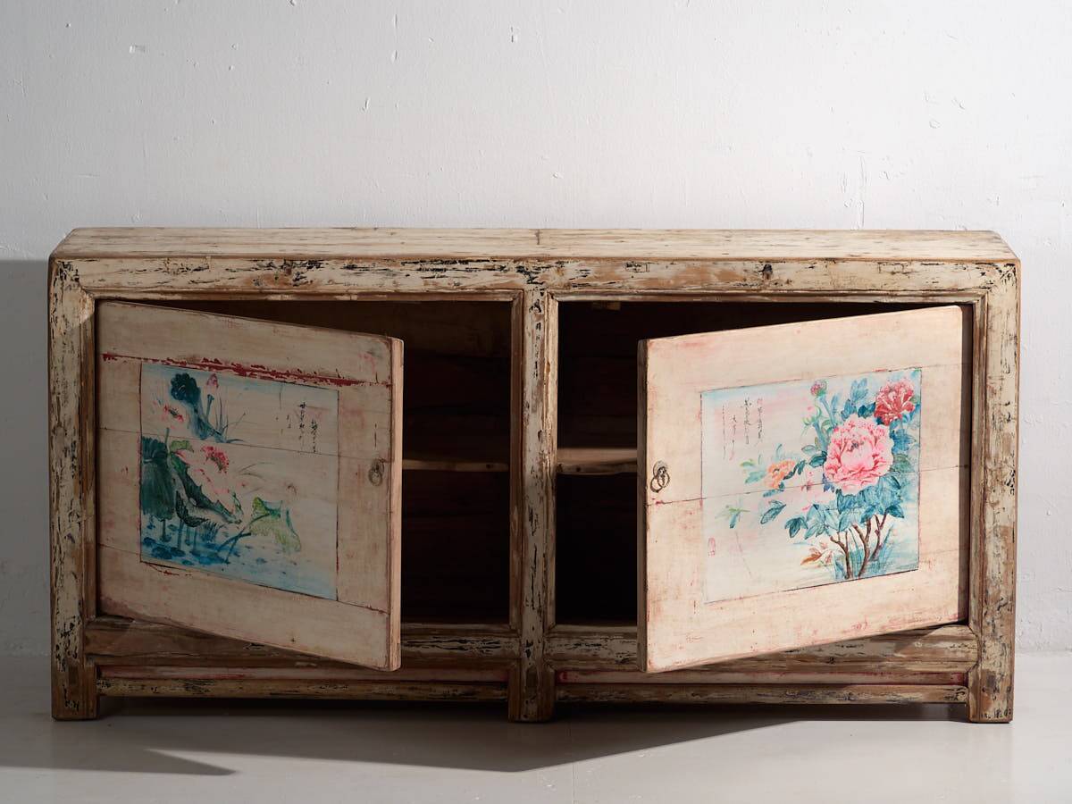Antique white sideboard with floral motifs (circa 1870)