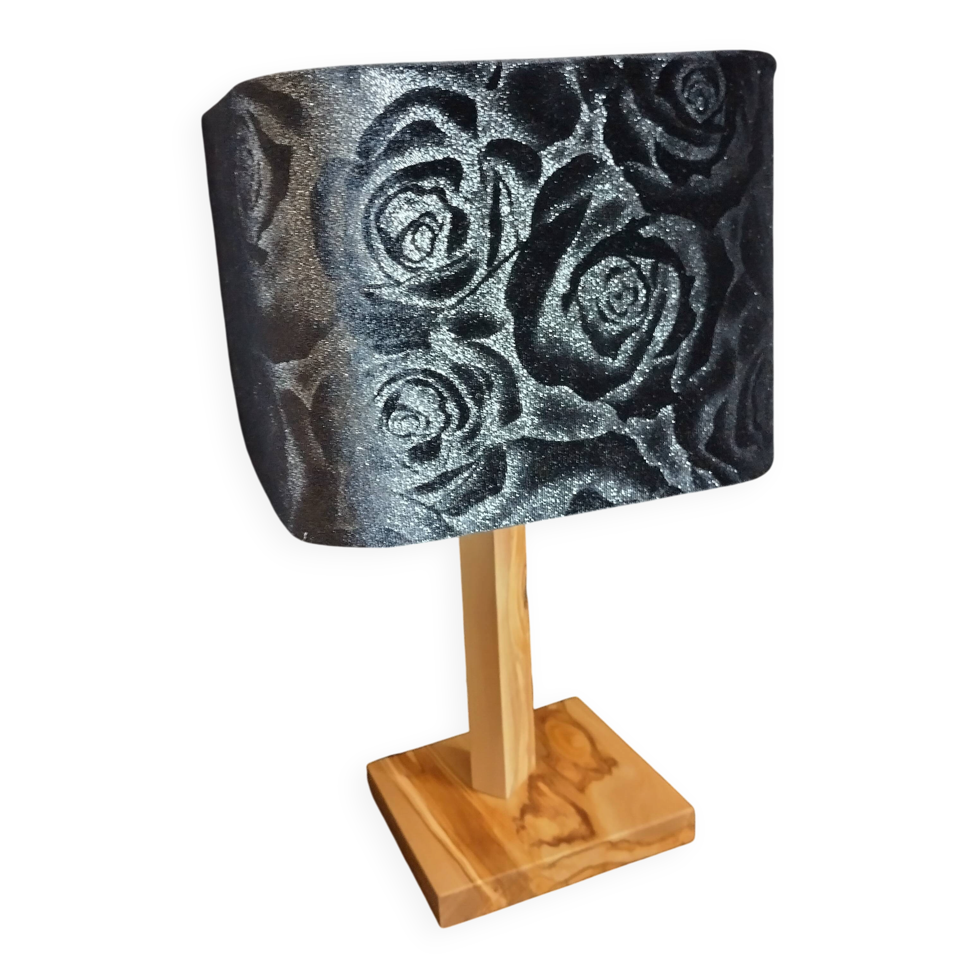 Lampe artisanale en bois d'olivier