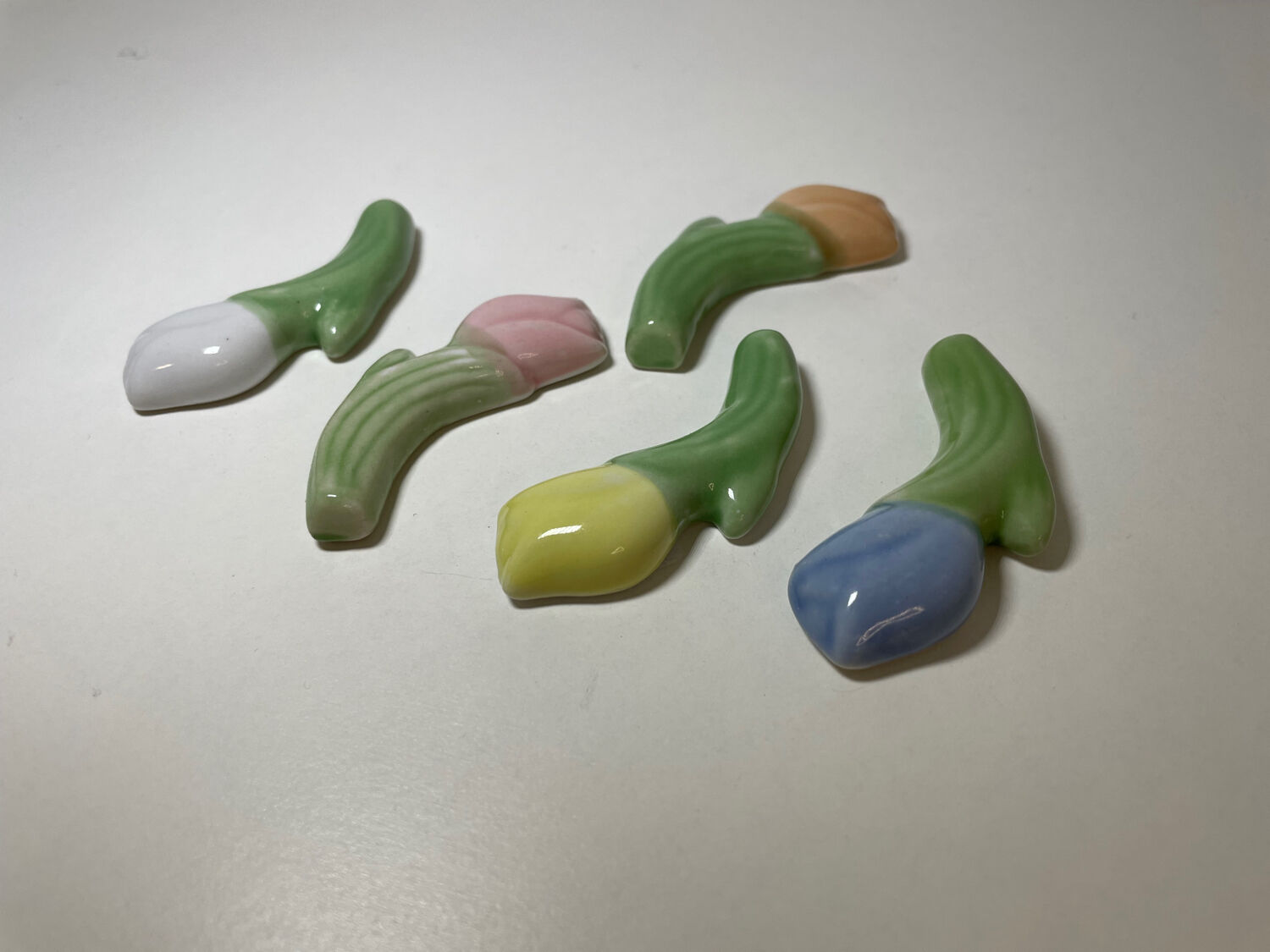 Ceramic knife holders