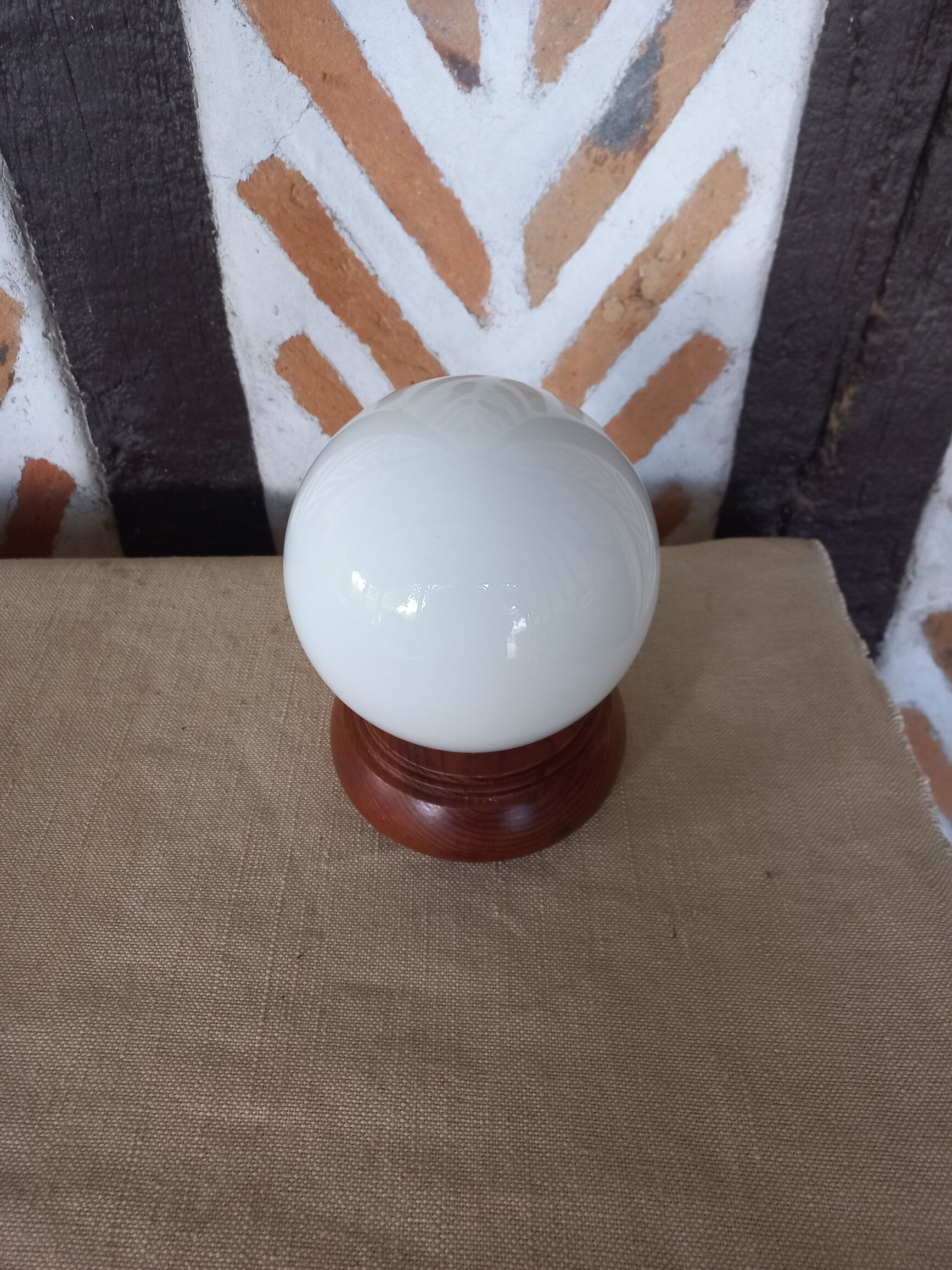 Vintage white globe ball lamp 1980