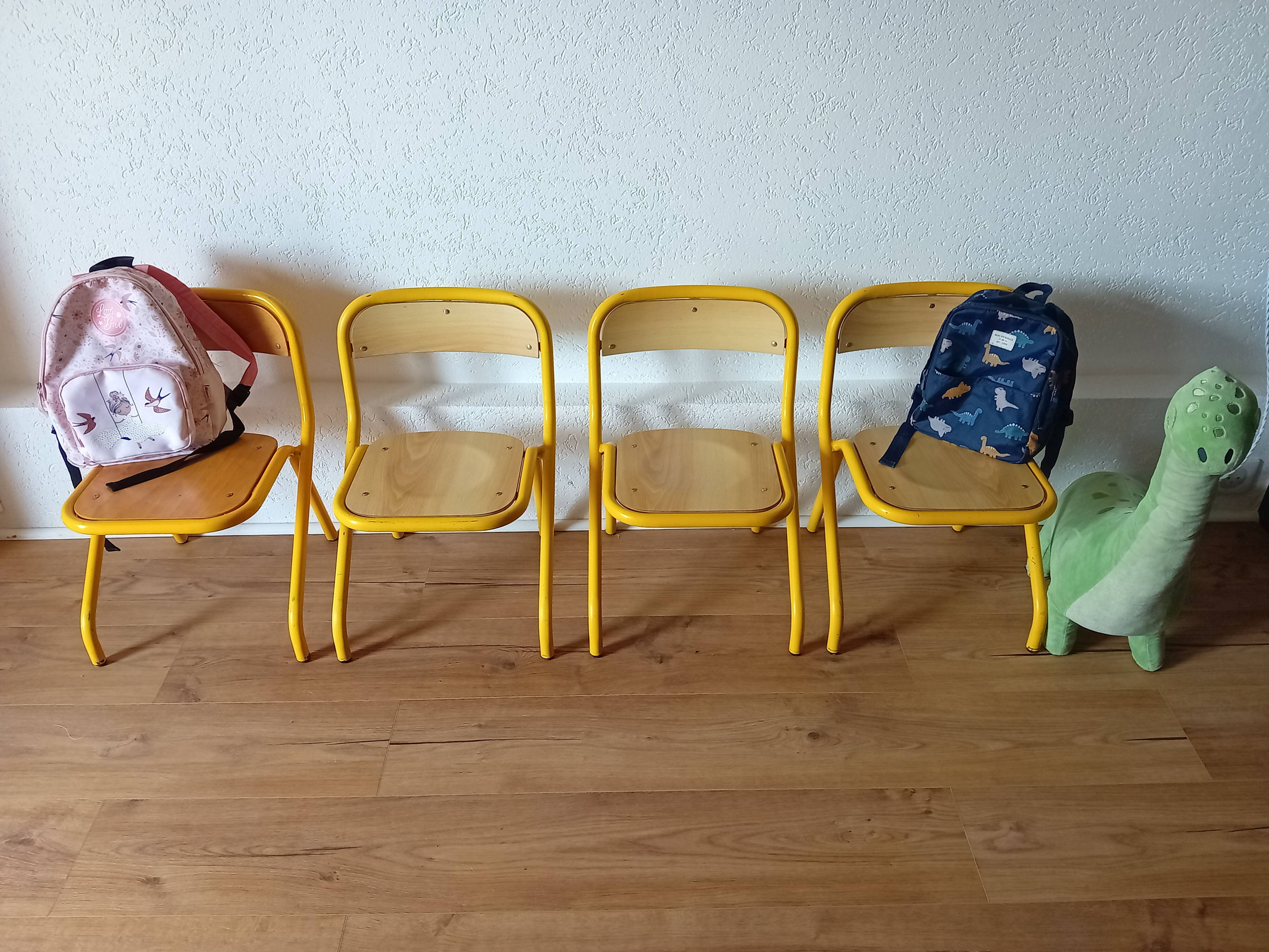 Lot de 4 chaises maternelle